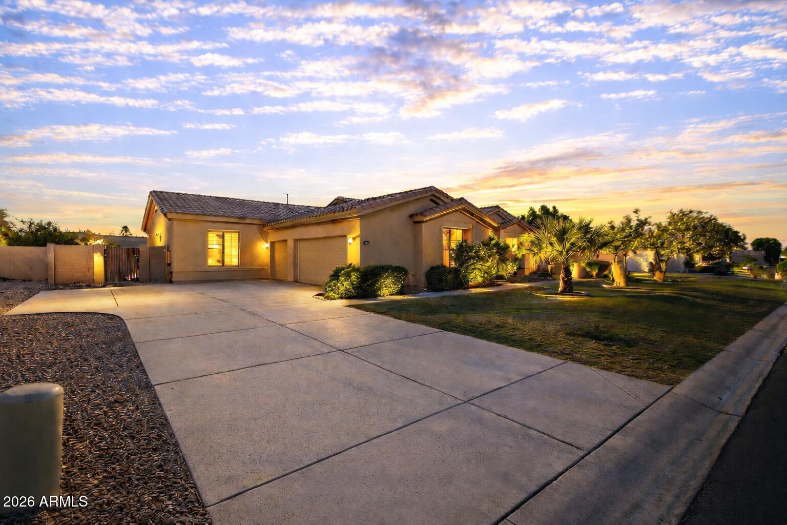 3531 E NORWOOD Circle