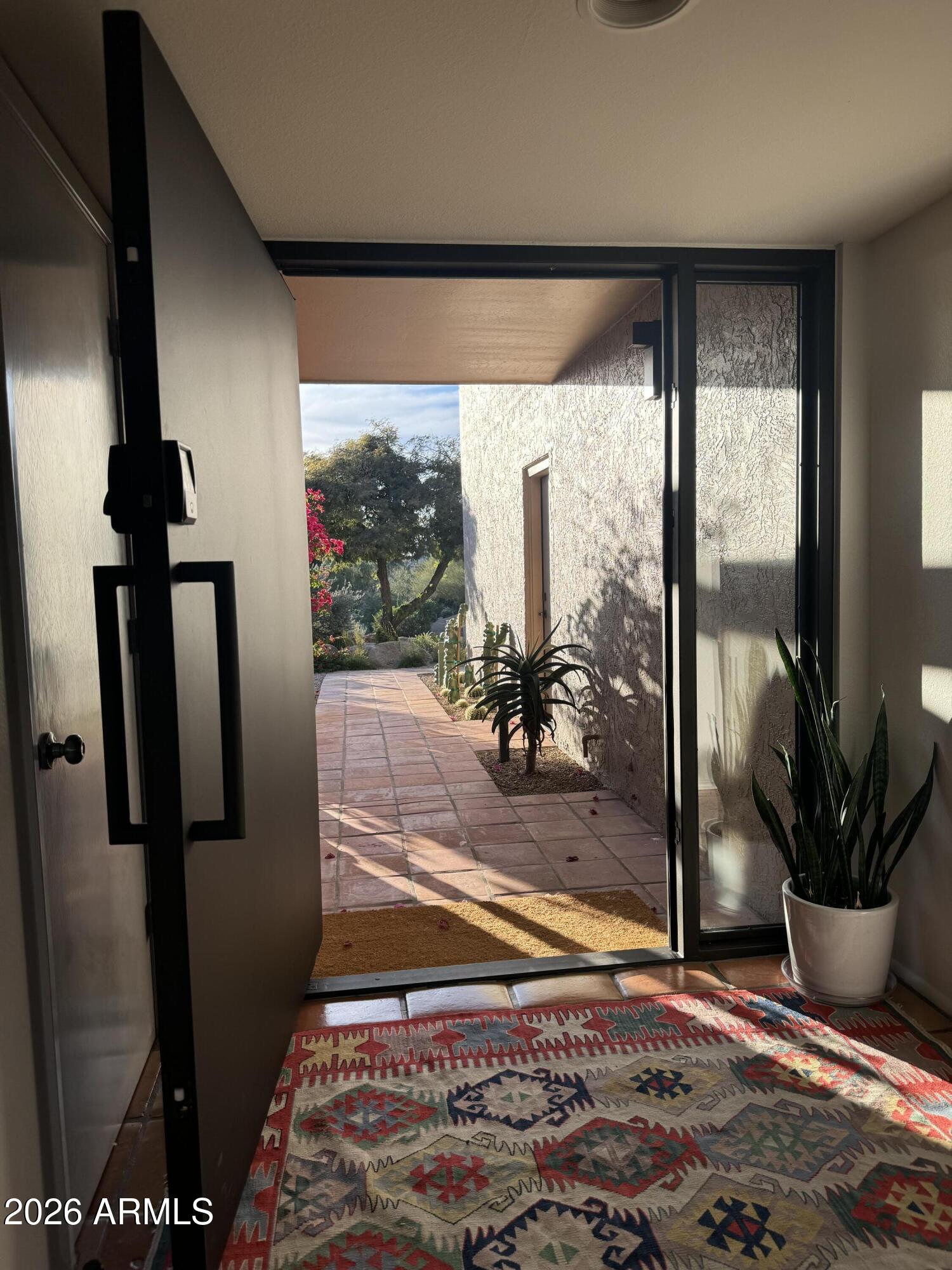 1725 E STAGHORN Lane