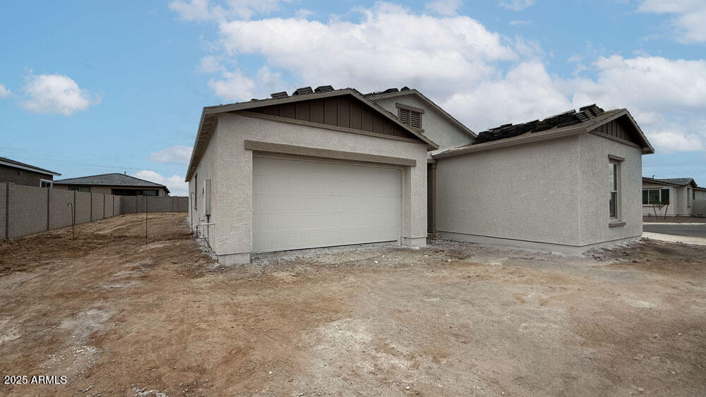 11441 E UTOPIA Avenue