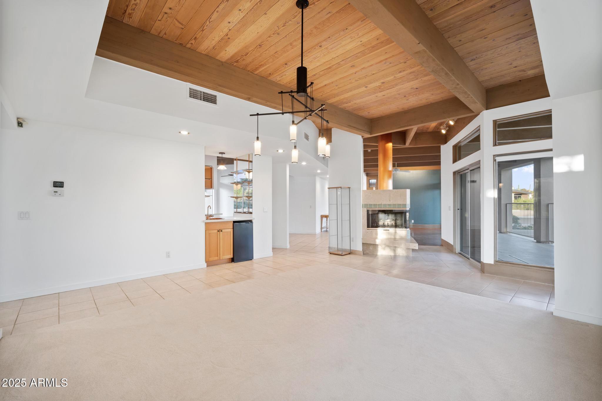 8418 E DOG LEG Drive
