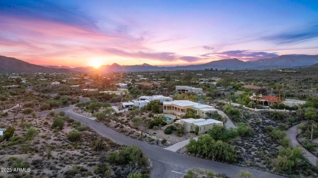 Photo of 8418 E Dog Leg Drive, Carefree, AZ 85377 (MLS # 6913461)