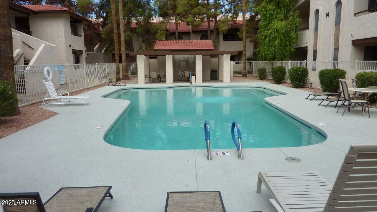 10610 S 48TH Street 1077