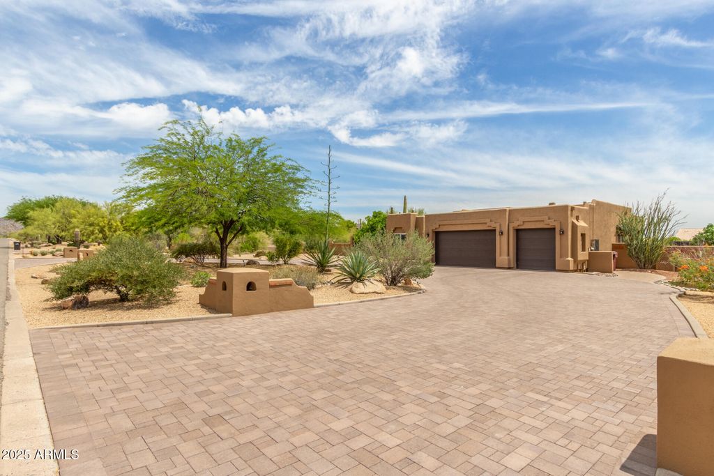 Photo of 8255 E Yearling Road, Scottsdale, AZ 85255 (MLS # 6873632)