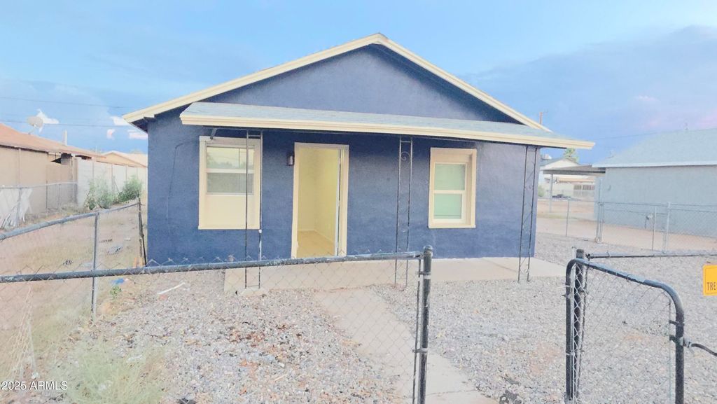 Photo of 141 E Ash Avenue, Casa Grande, AZ 85122 (MLS # 6915794)