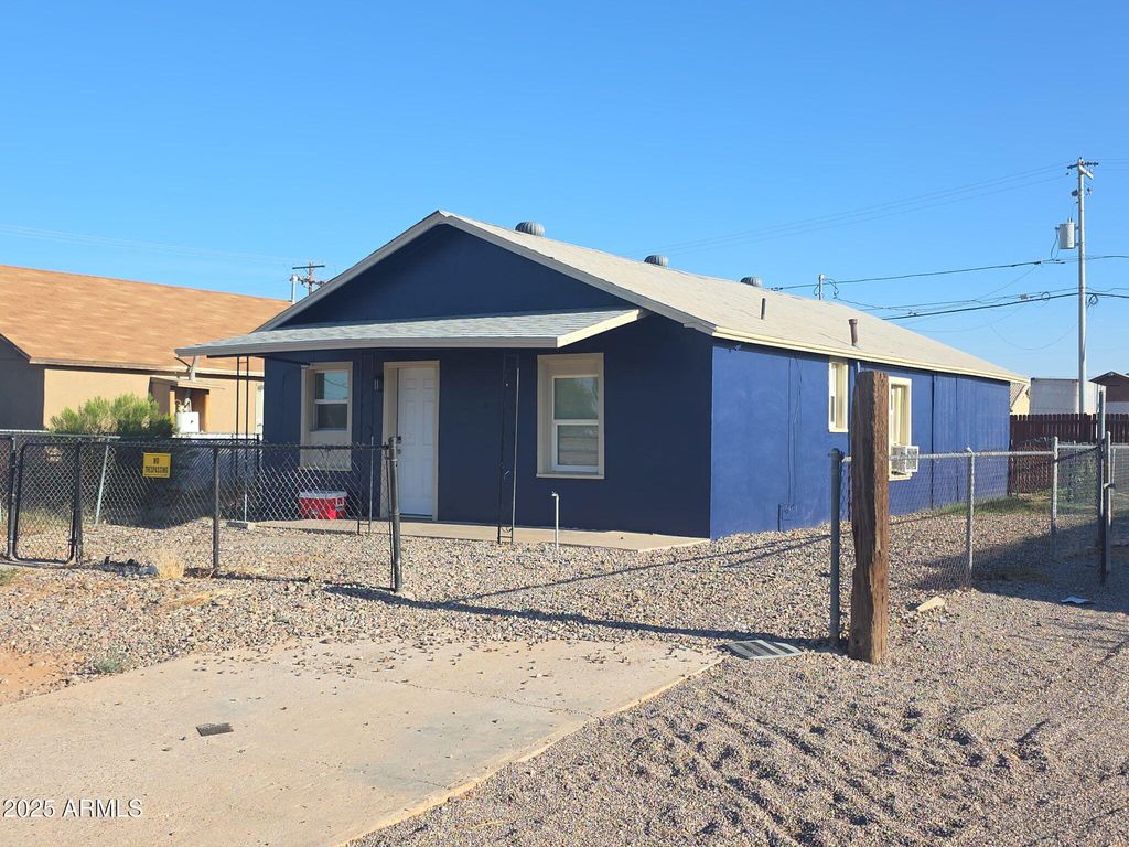 Photo of 141 E Ash Avenue, Casa Grande, AZ 85122 (MLS # 6915794)
