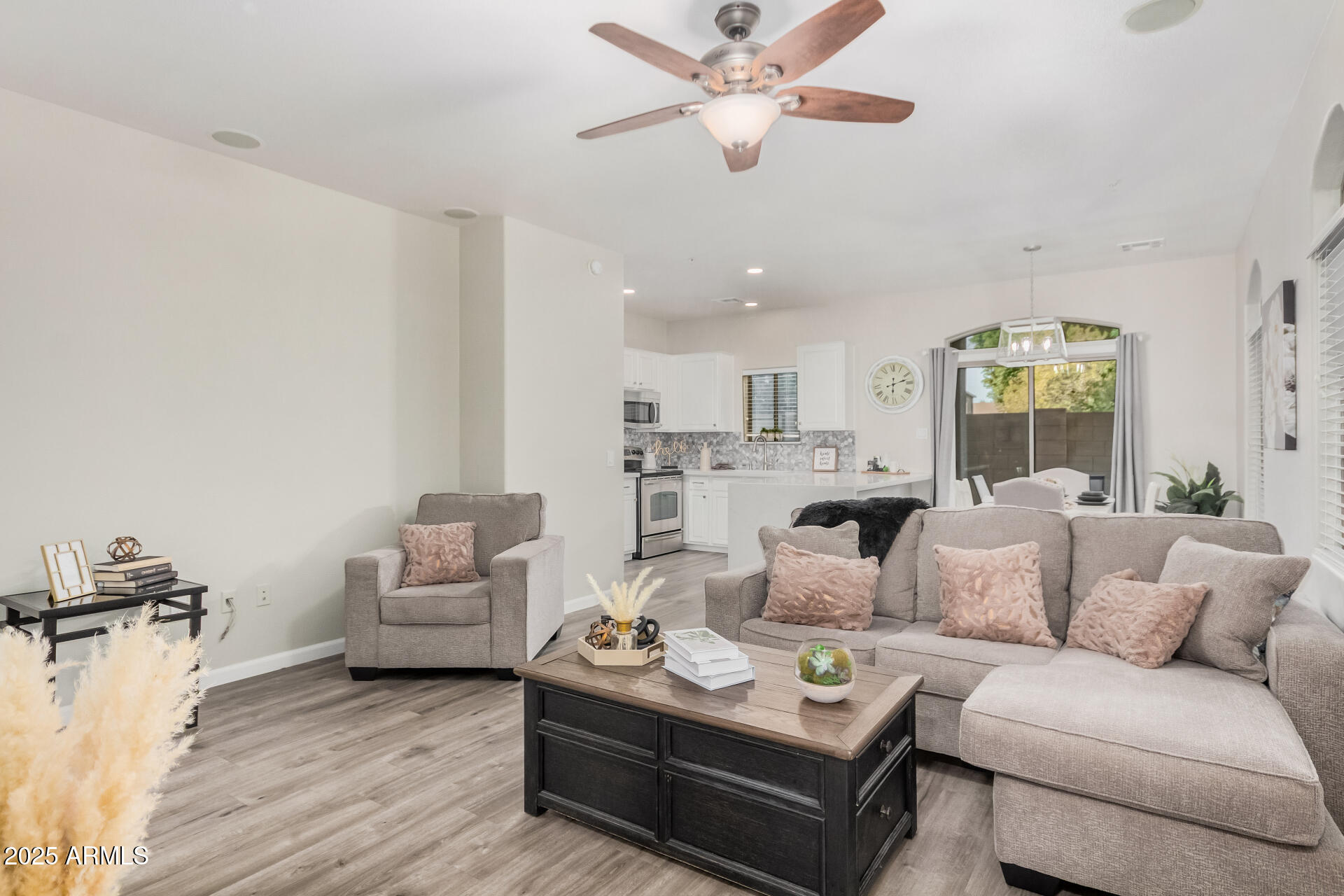 1350 S GREENFIELD Road 1046