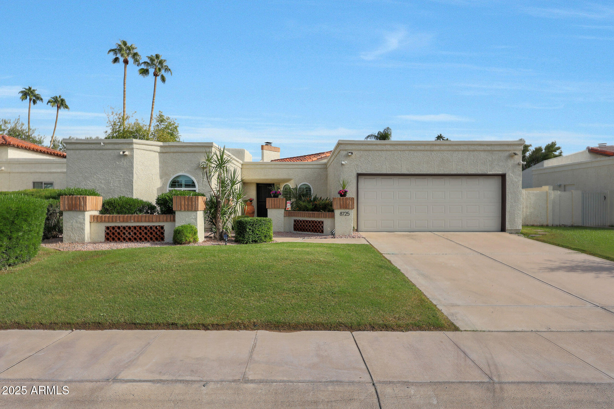 8725 E SAN MARINO Drive