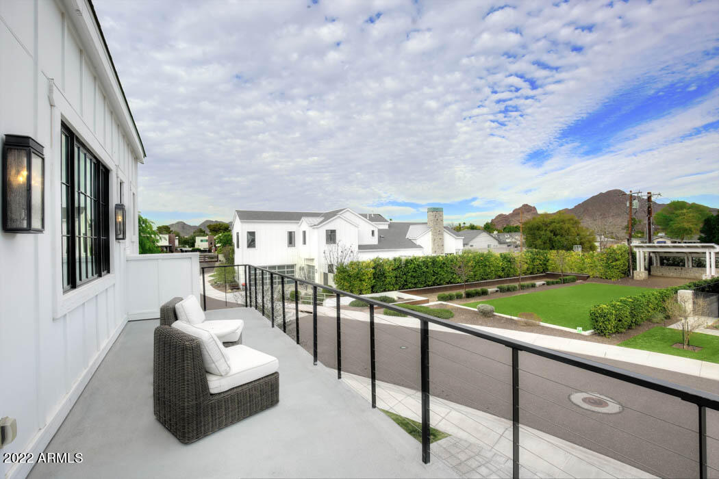 ARCADIA 16 - Residential