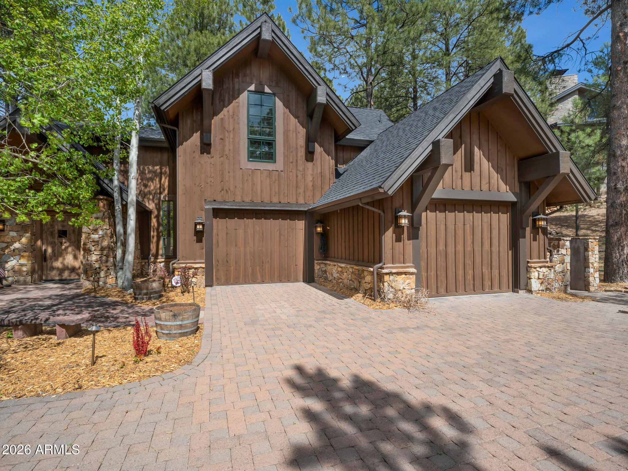 1874 E Myrtlewood Court