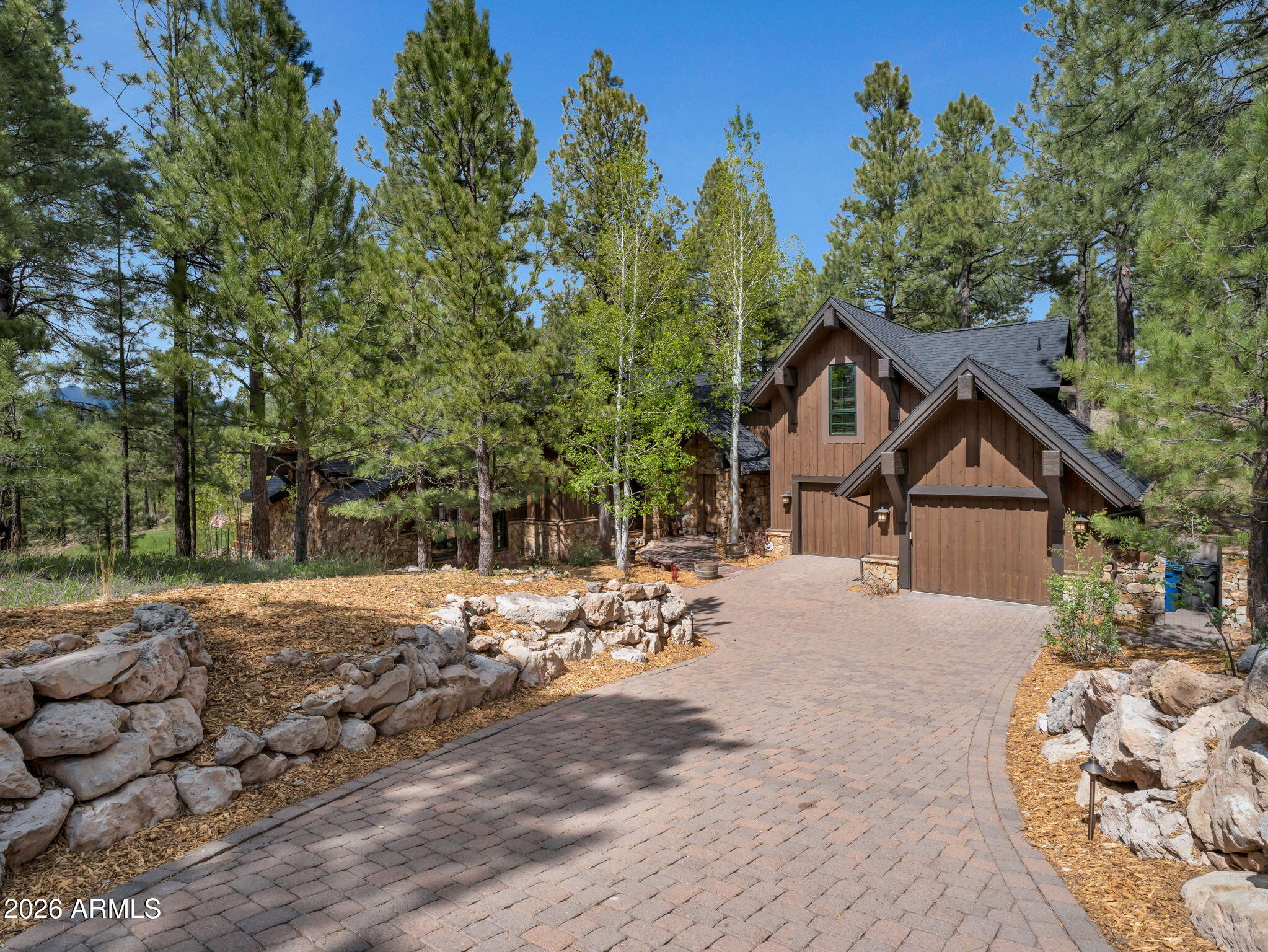 1874 E Myrtlewood Court