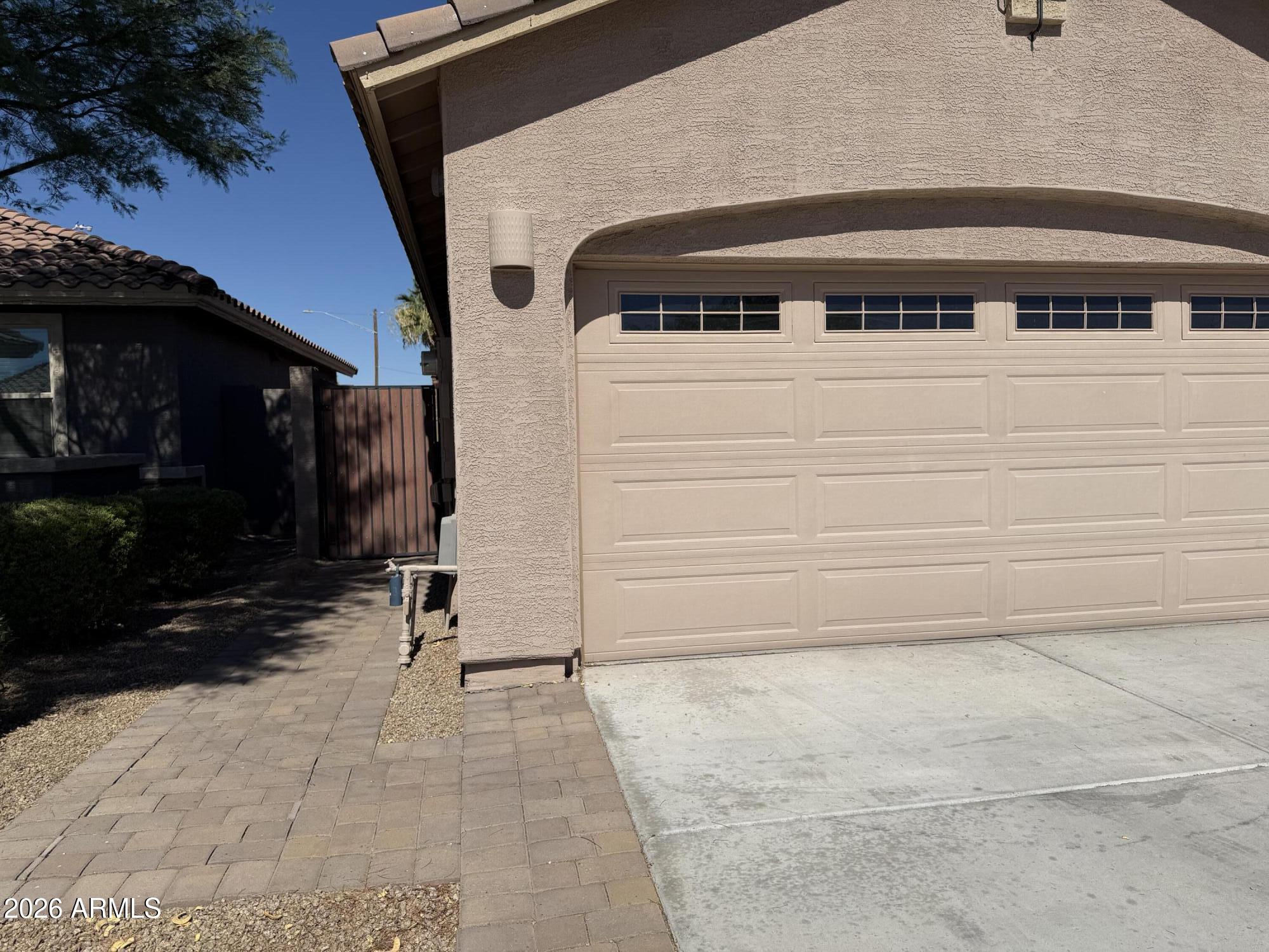 6628 S 4TH Street