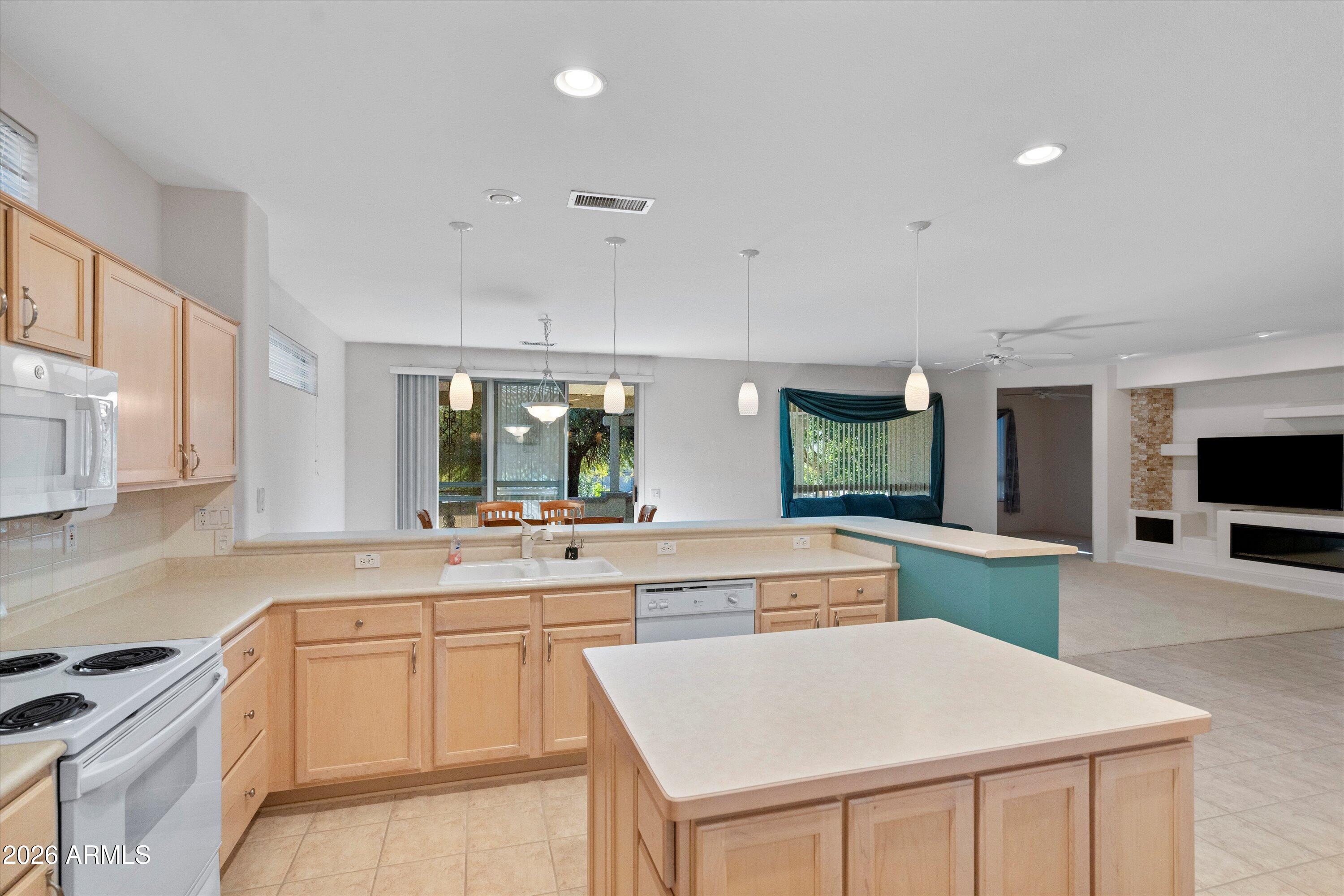 18232 N VILLA BELLA Drive