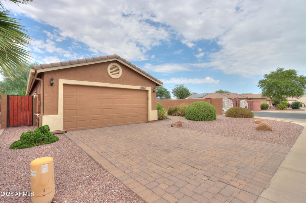 Photo of 1295 N Lantana Place, Casa Grande, AZ 85122 (MLS # 6906241)