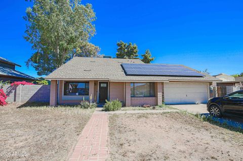 Photo of 15851 N 25th Avenue, Phoenix, AZ 85023 (MLS # 7005620)