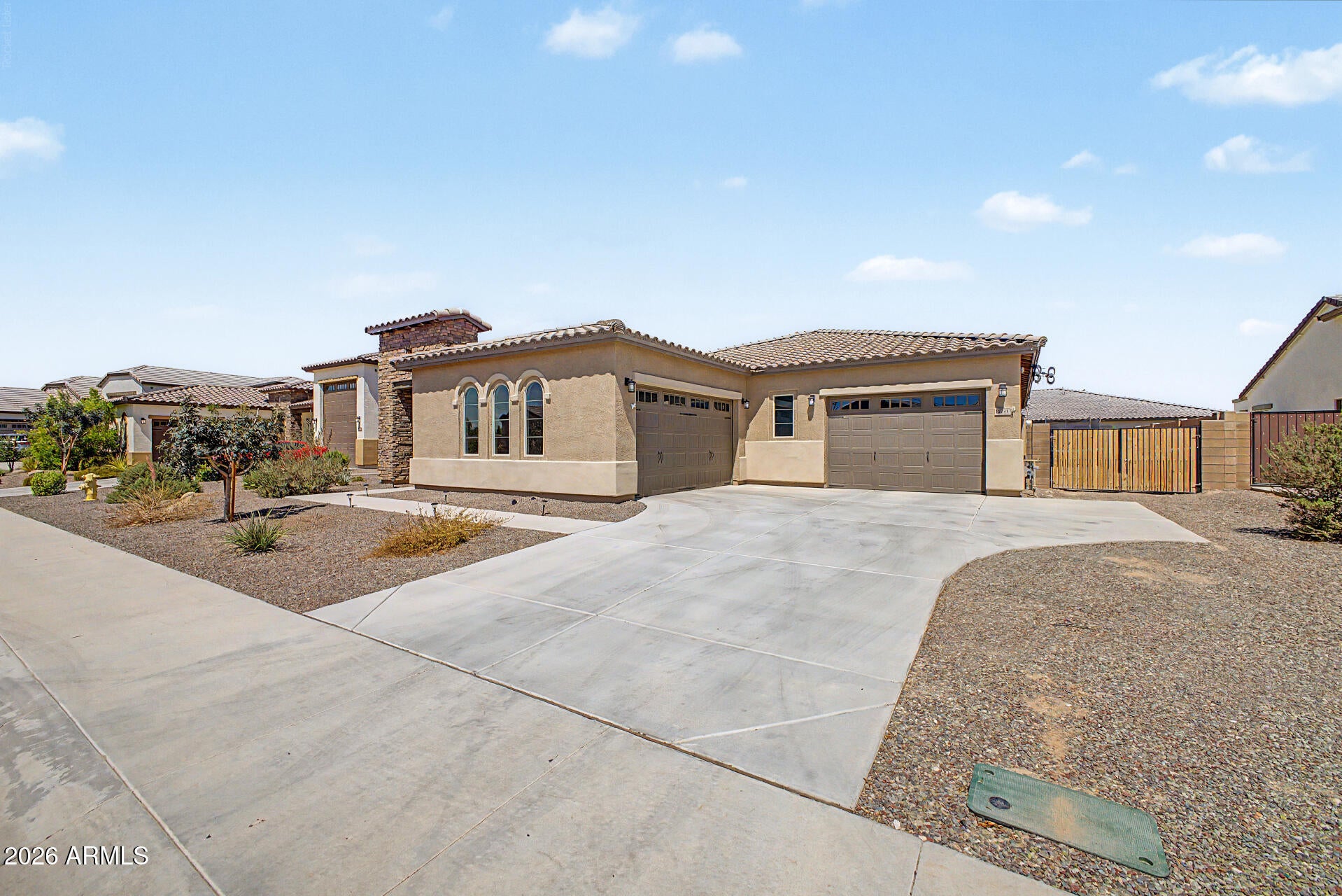 17244 W LOMA Lane