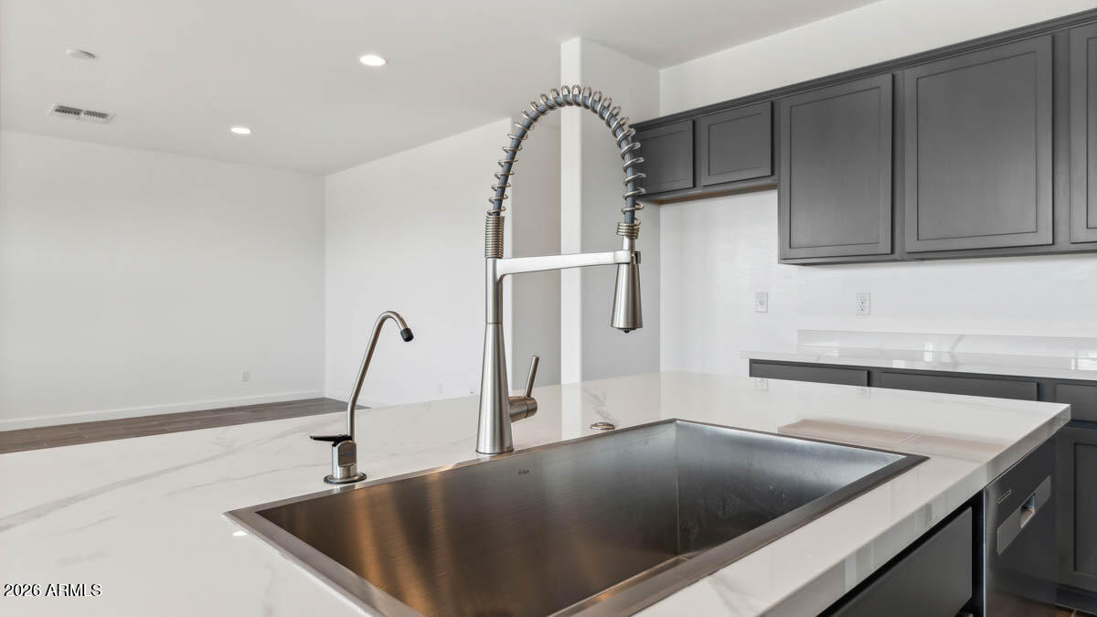 152 S BONIFACE Lane S