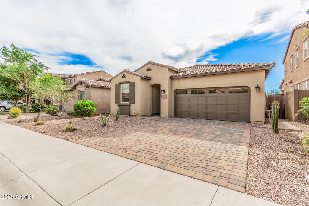 Photo of 12707 W Caraveo Place, Peoria, AZ 85383 (MLS # 6951997)