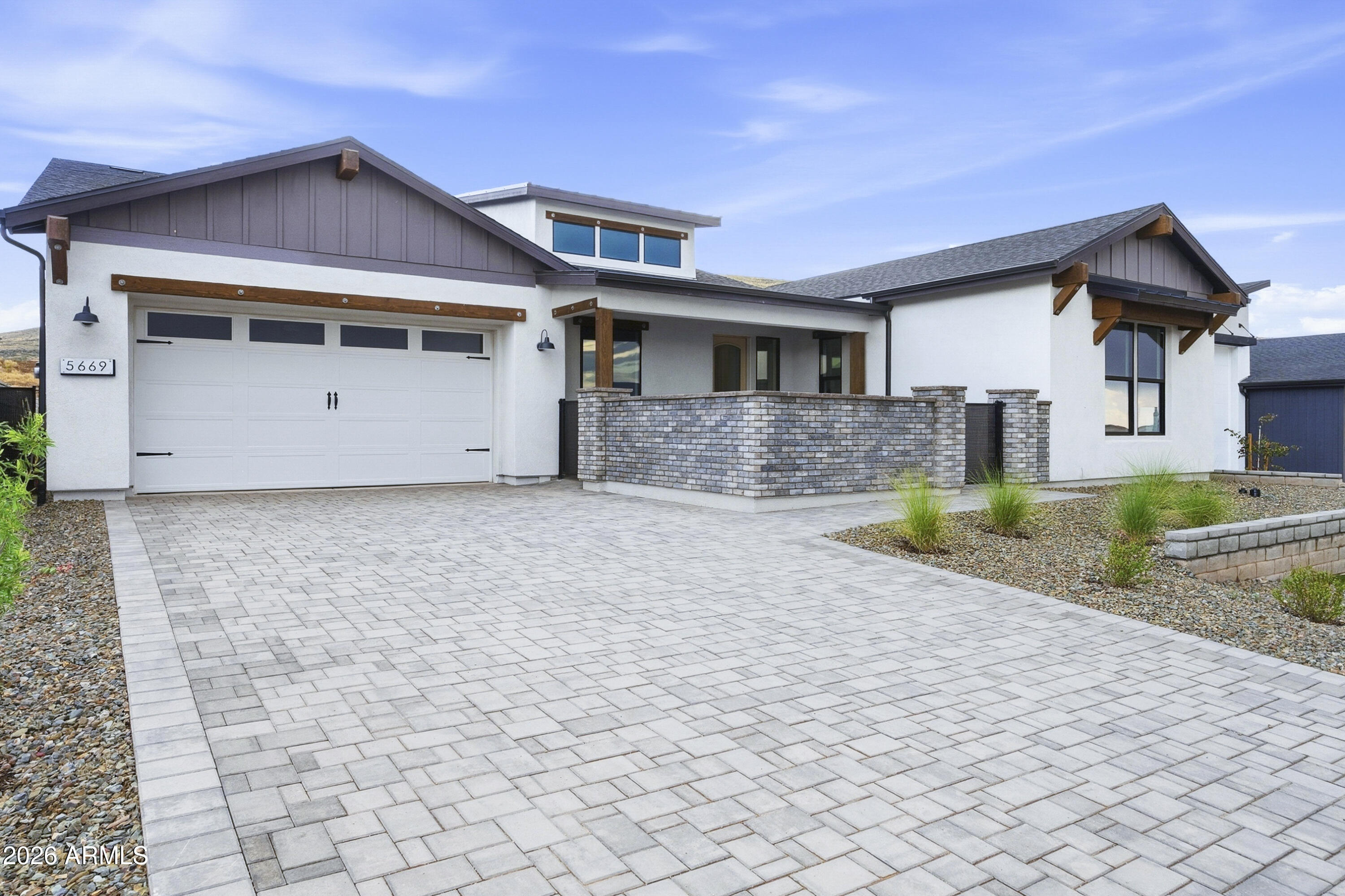 5669 E BLACKBURN Court
