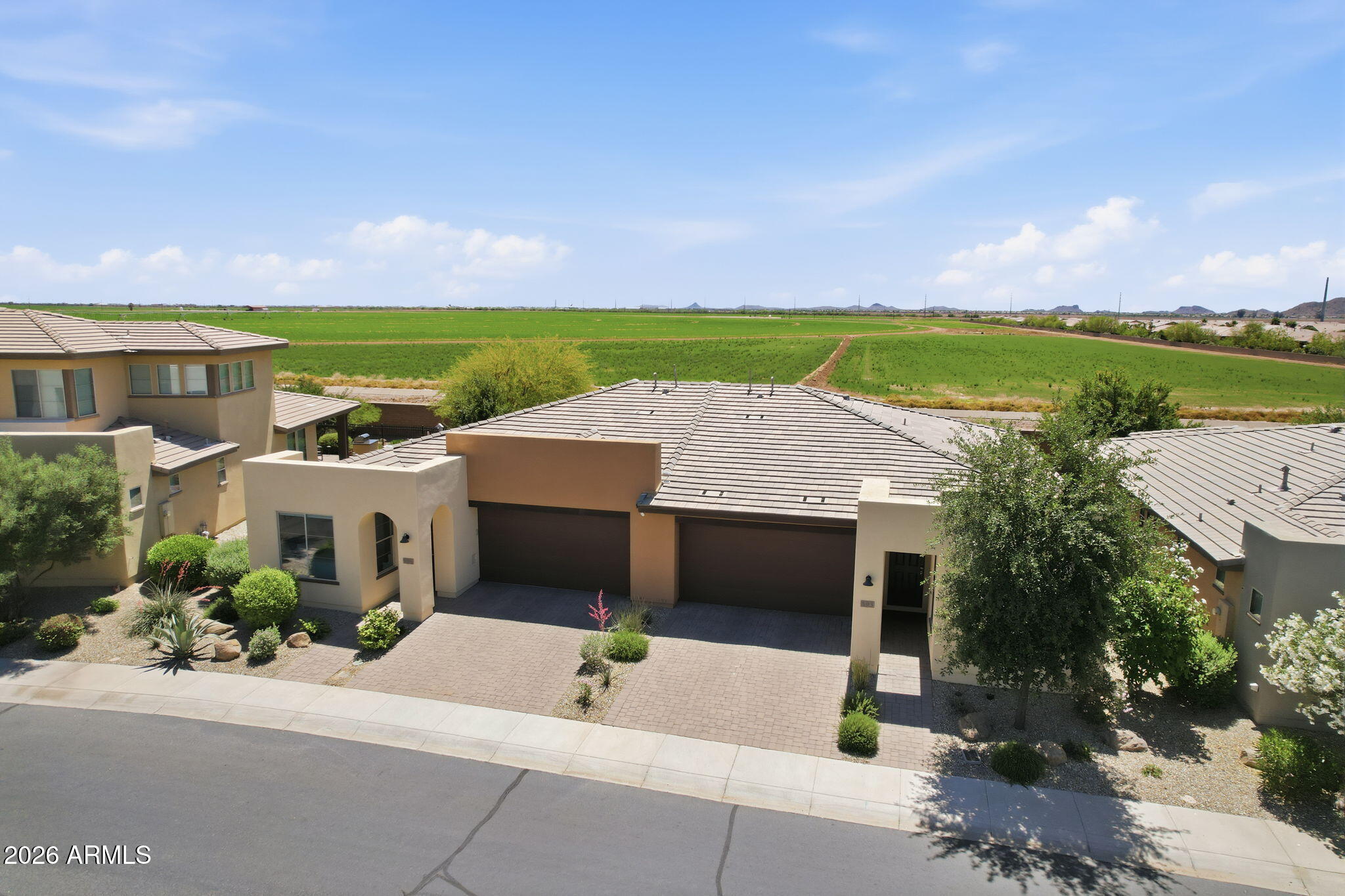 905 E COBBLE STONE Drive