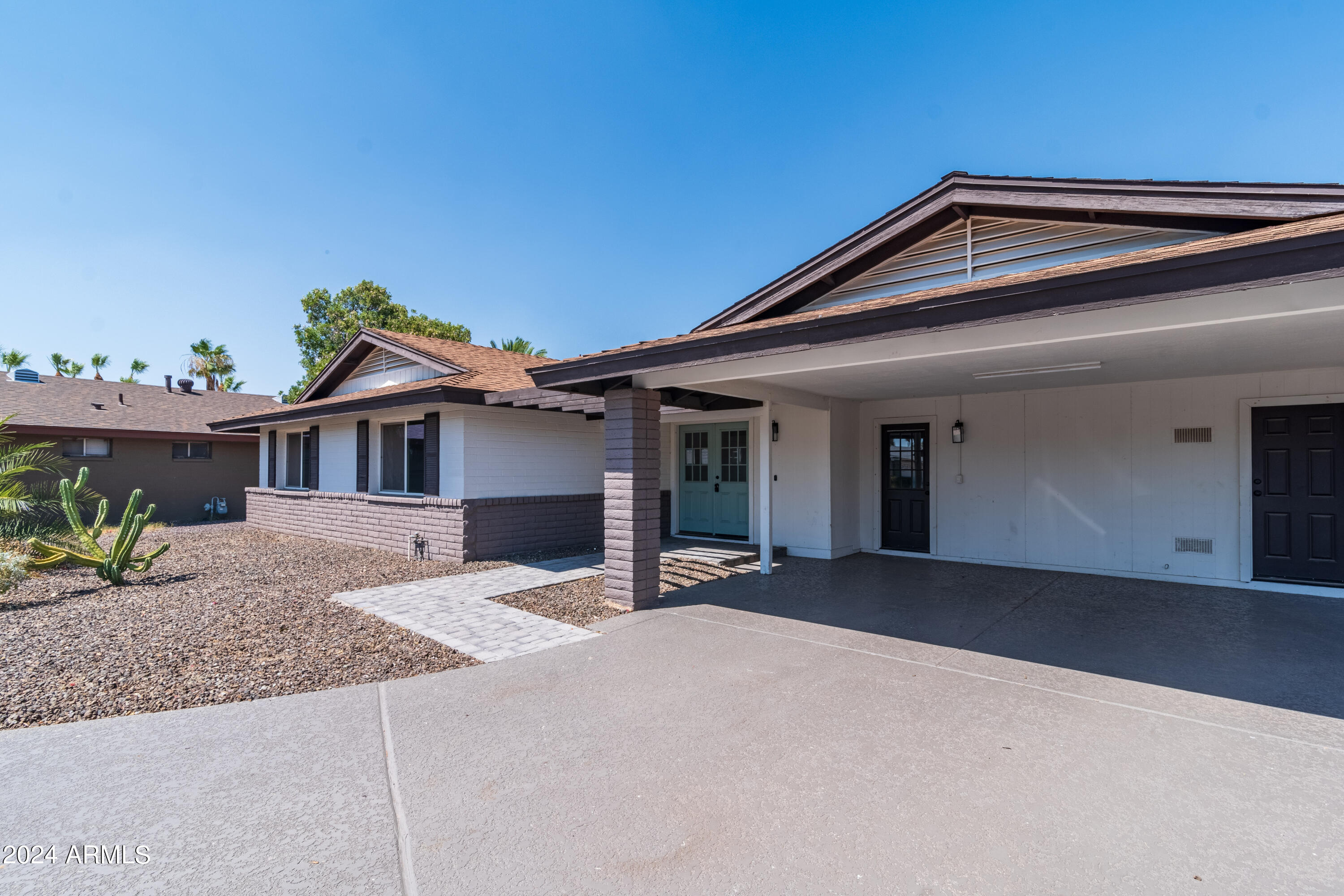 Photo 1 of 87 of 185 S SAGEBRUSH Circle house