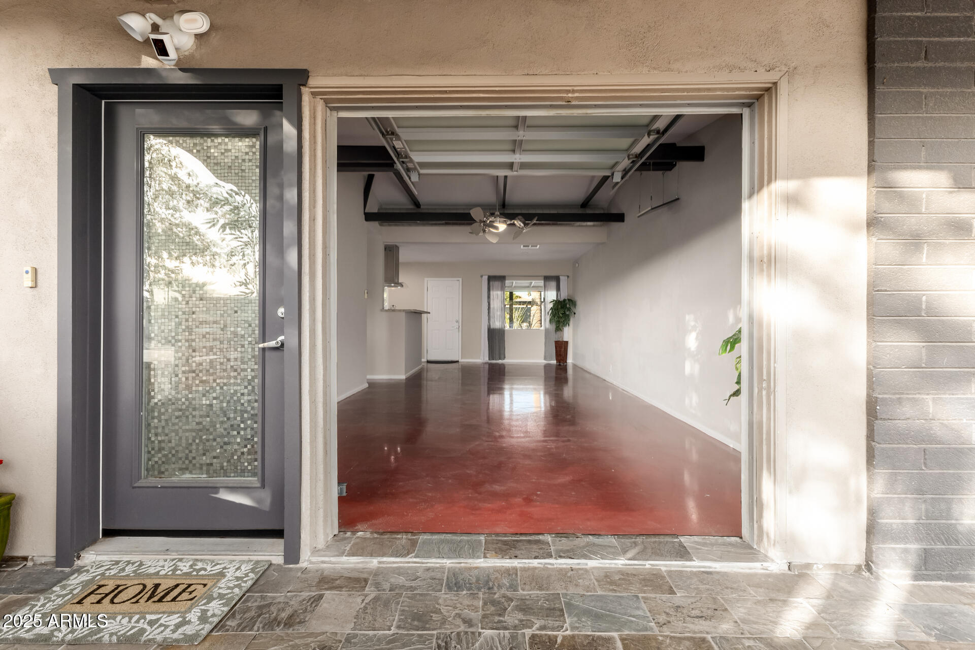 1008 W AMELIA Avenue