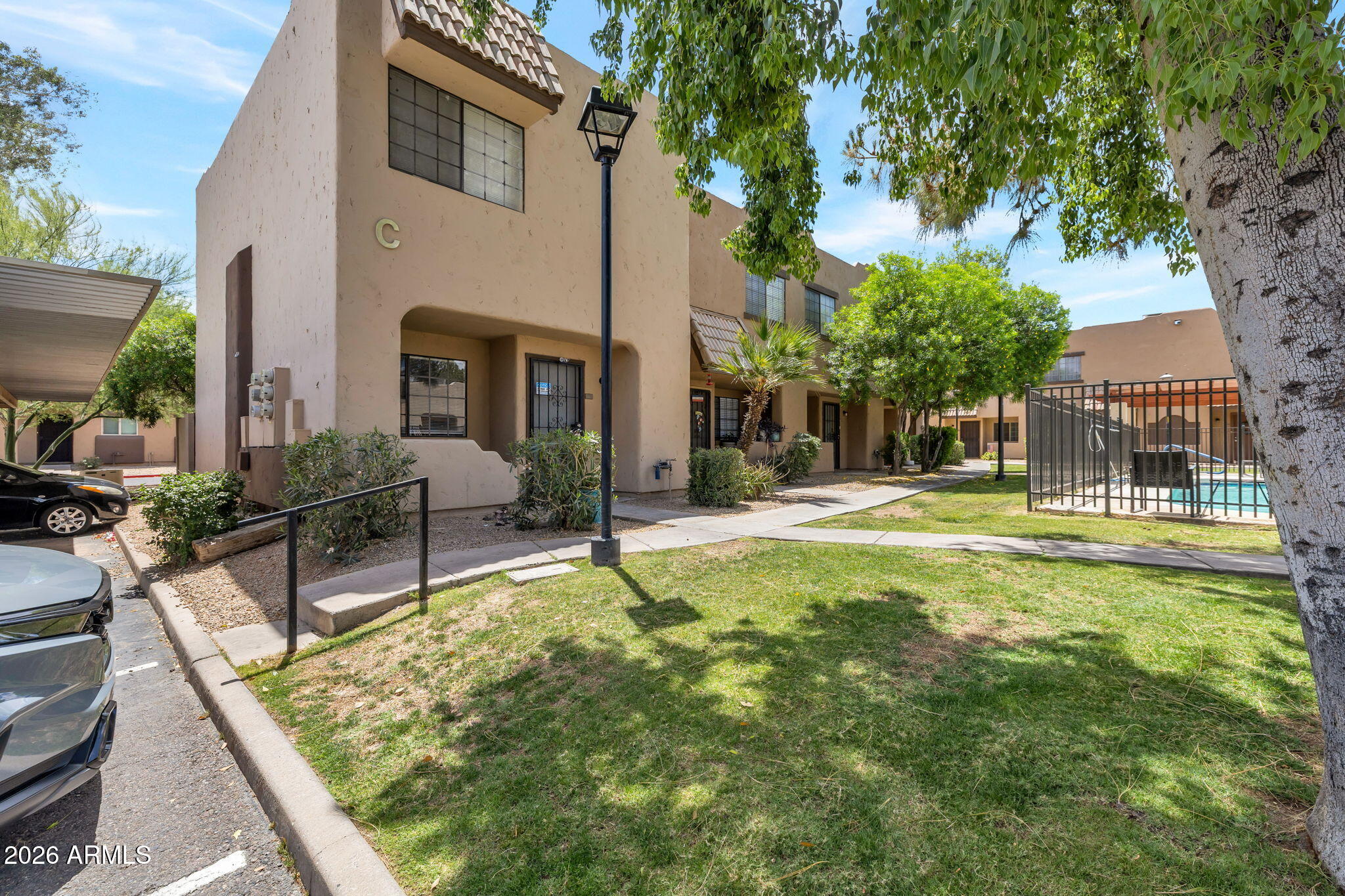 1935 W MORTEN Avenue W 25