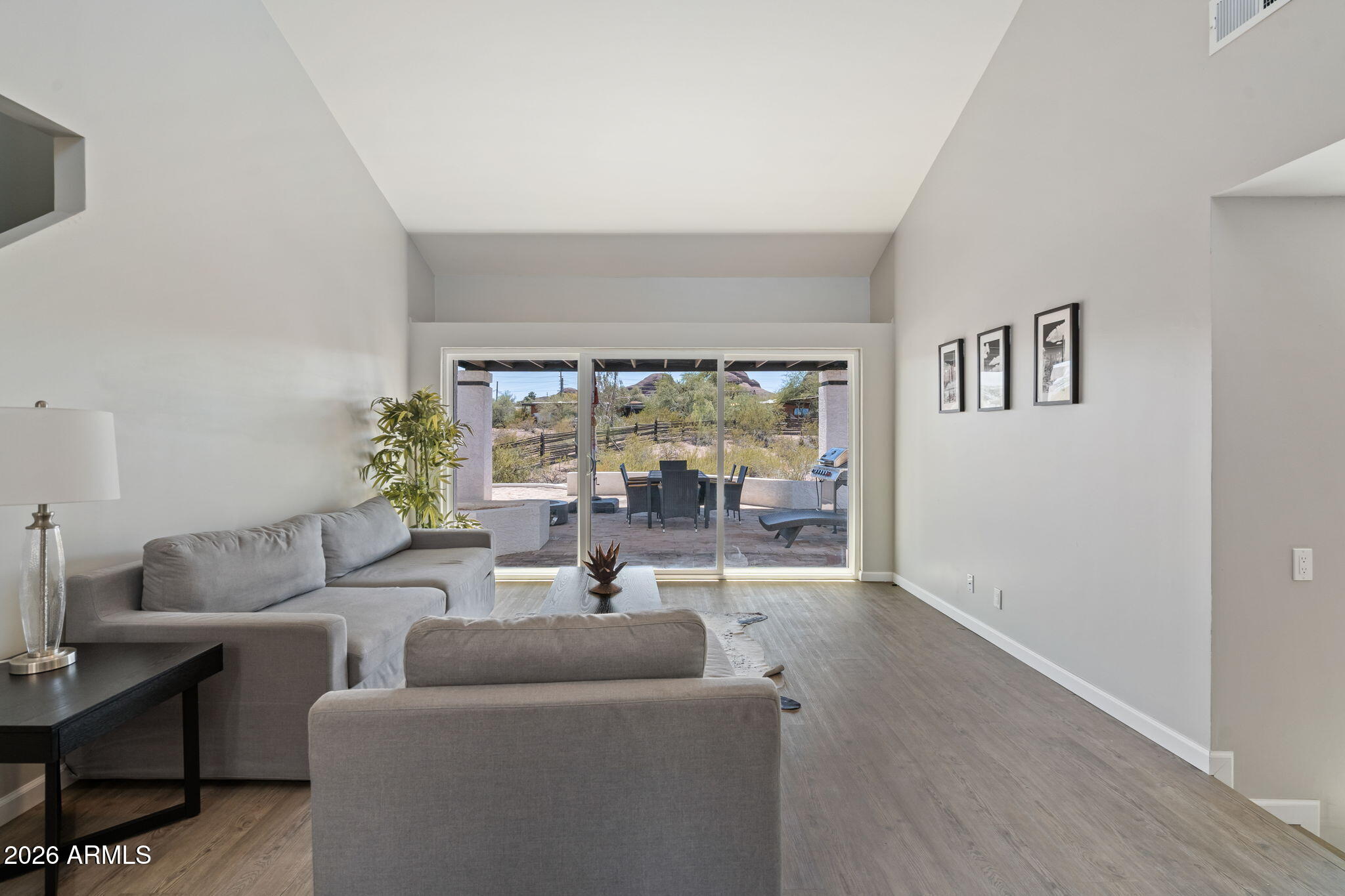 211 E CAMPO DESIERTO Road