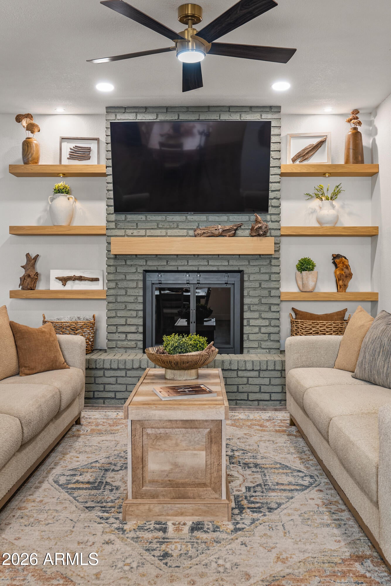 TIERRA ESTE PARK UNIT 4 - Residential