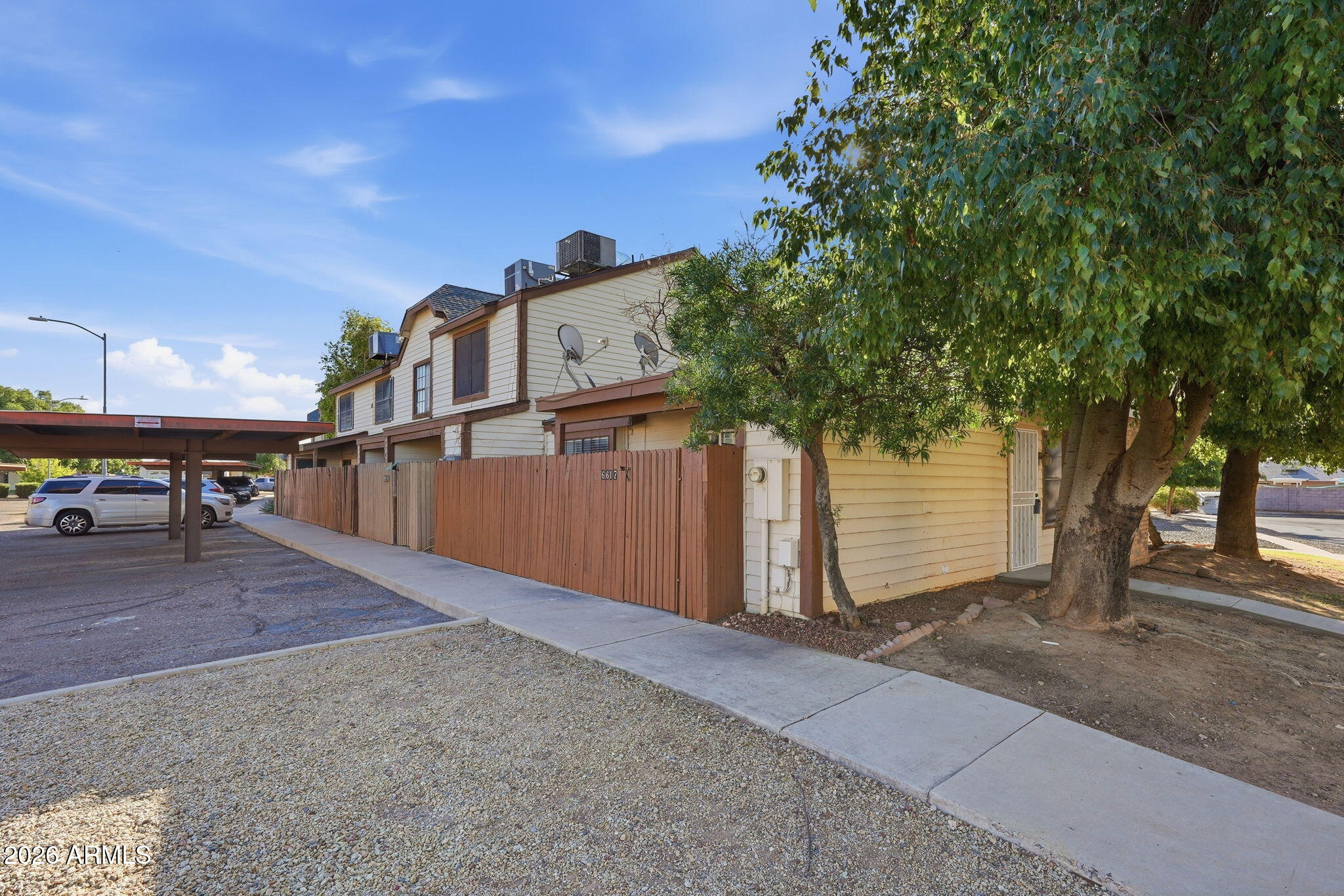 6617 W KINGSTON Lane