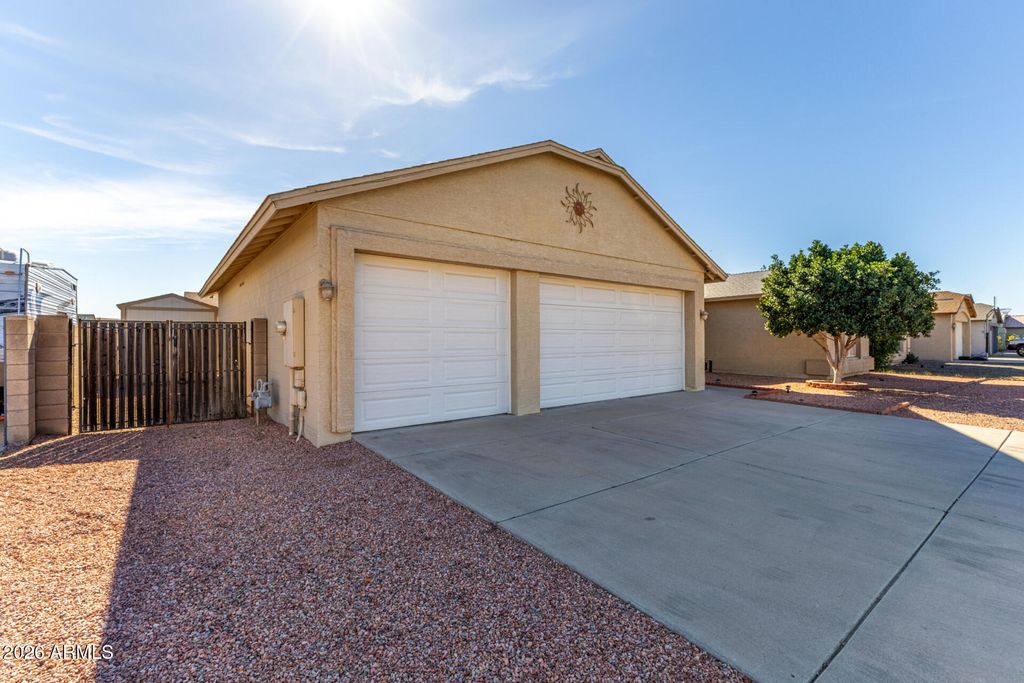 Photo of 10109 W Denton Lane, Glendale, AZ 85307 (MLS # 6975928)