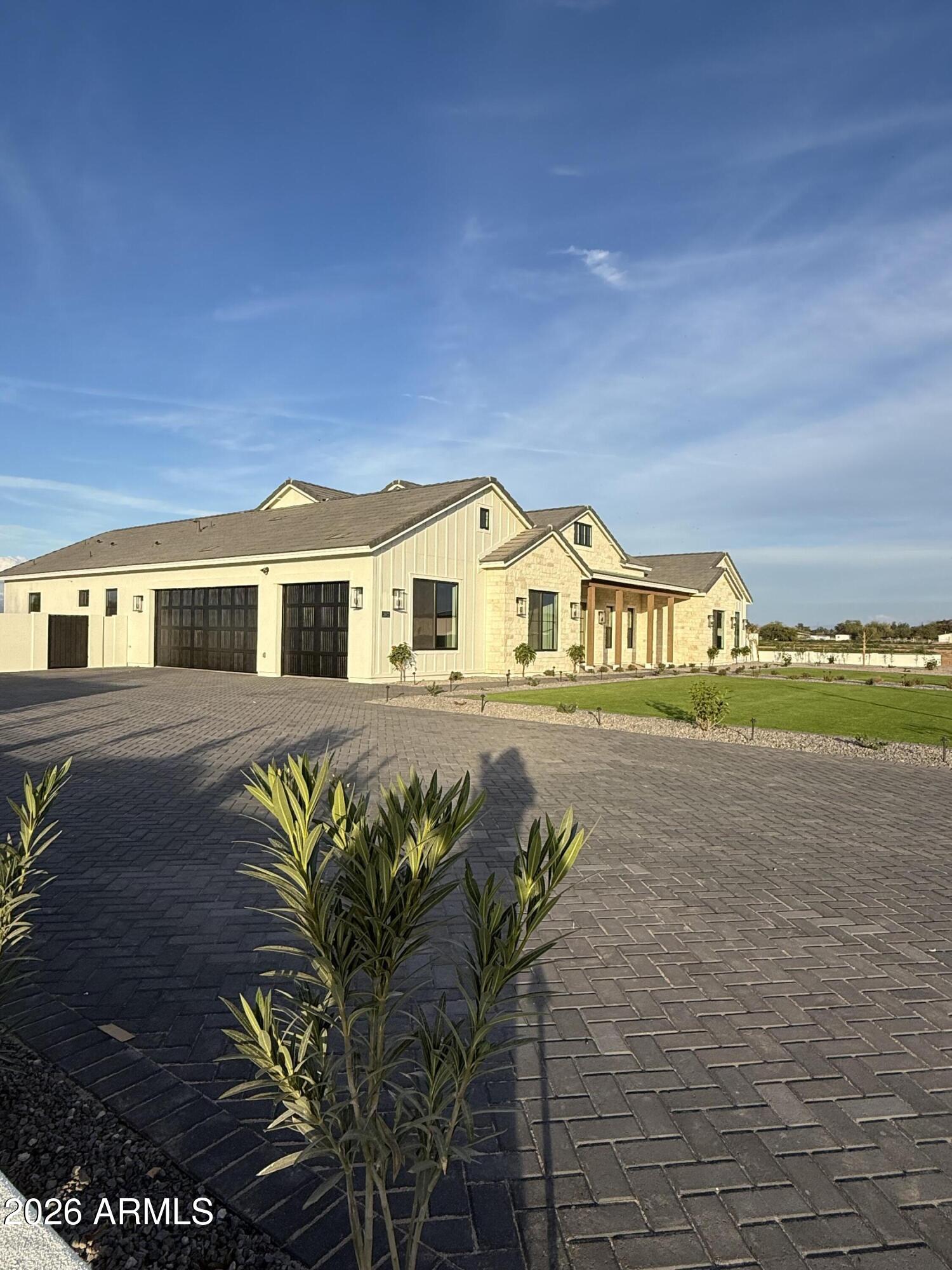 3972 E Hash Knife Draw Road