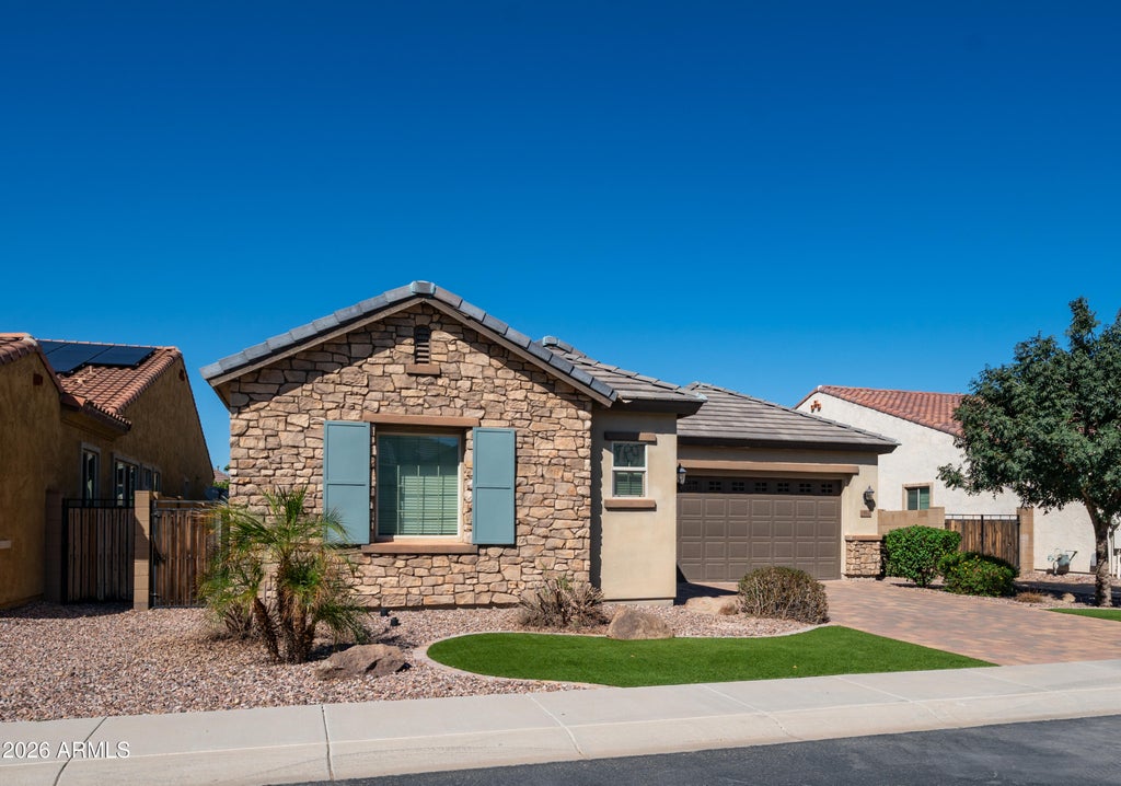 Photo of 902 E Horseshoe Place, Chandler, AZ 85249 (MLS # 7090375)