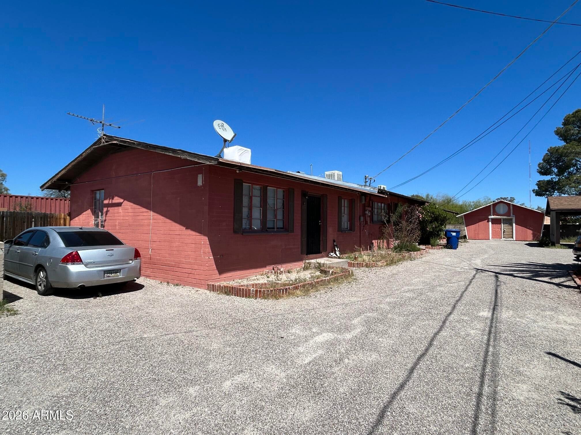2528 N FONTANA Avenue