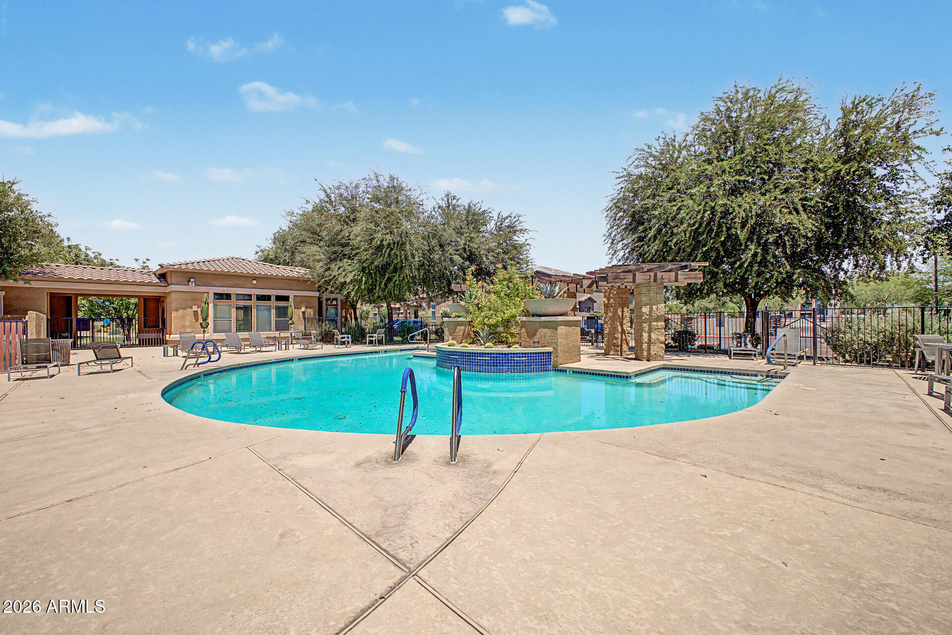 TOWNSQUARE AT SIERRA VERDE CONDOMINIUM - Residential