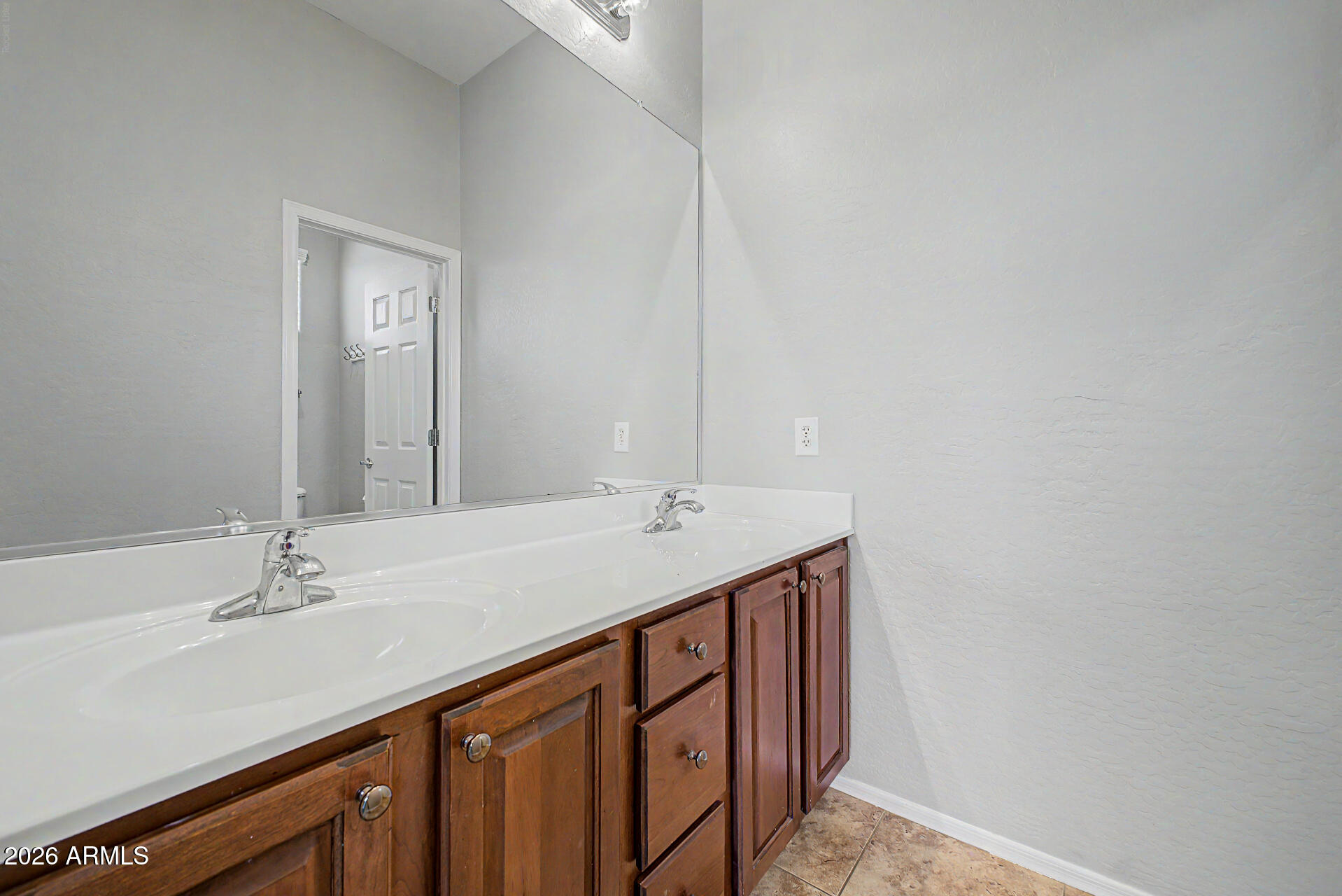 TOWNSQUARE AT SIERRA VERDE CONDOMINIUM - Residential