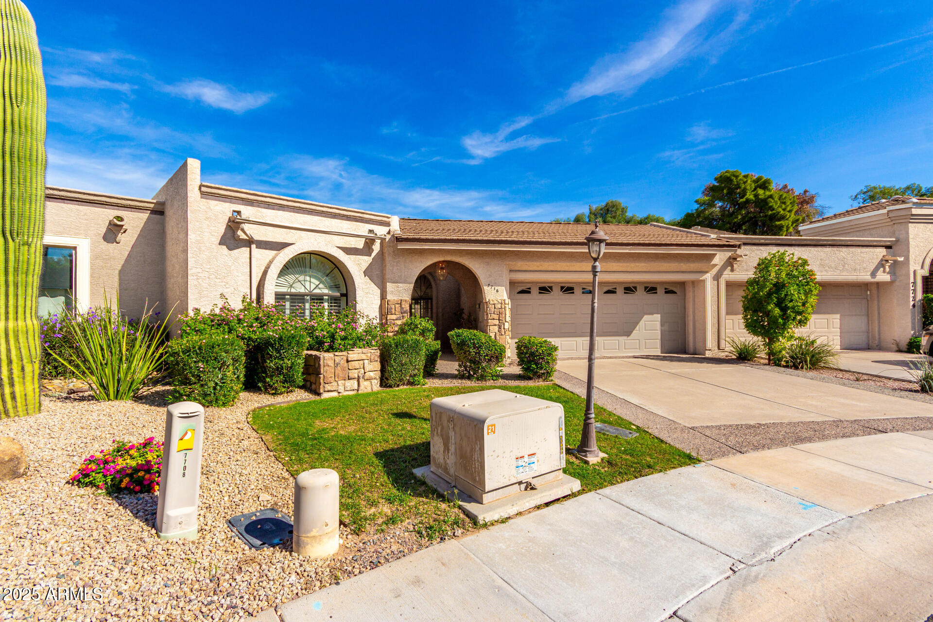 7716 E CLINTON Street