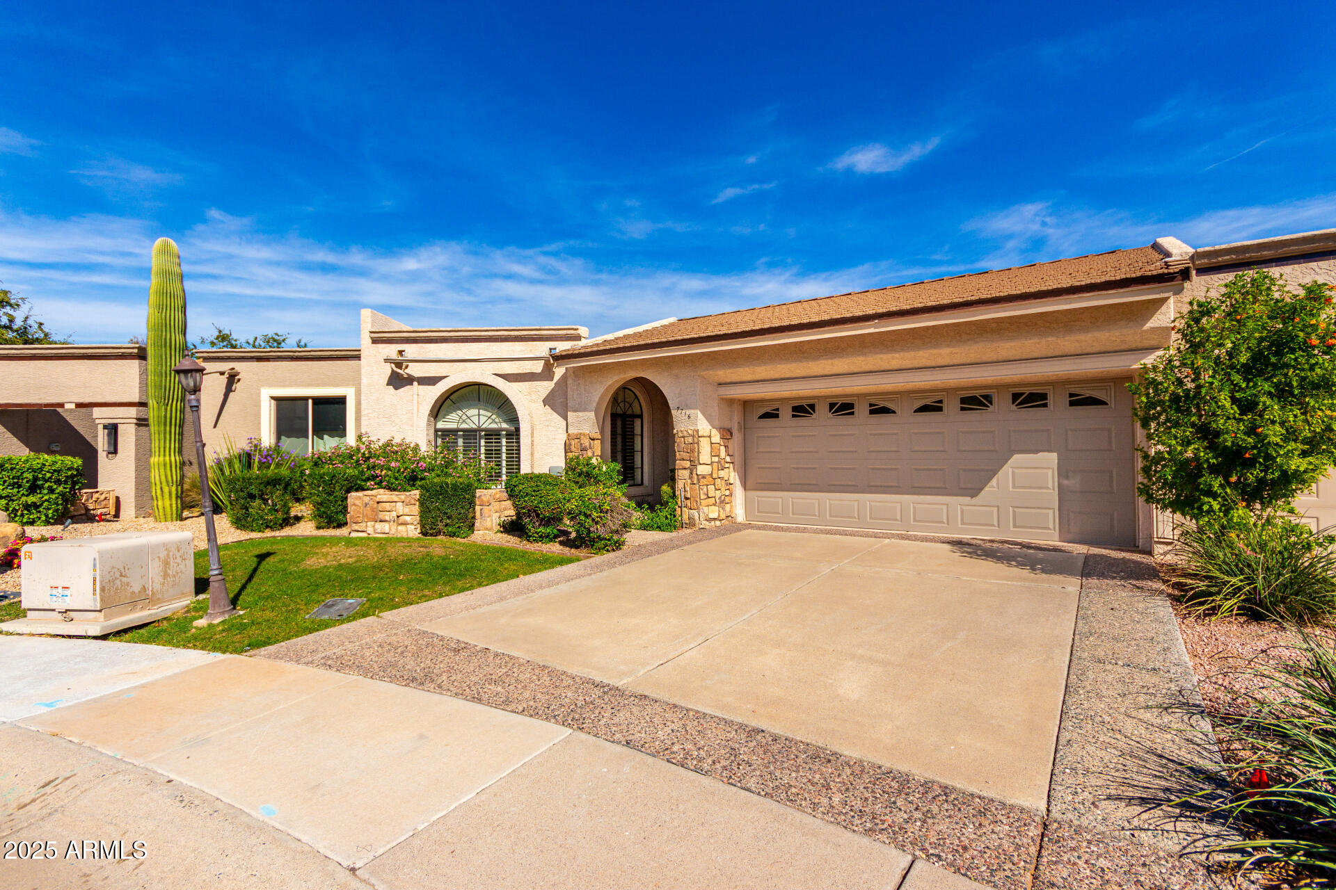 7716 E CLINTON Street