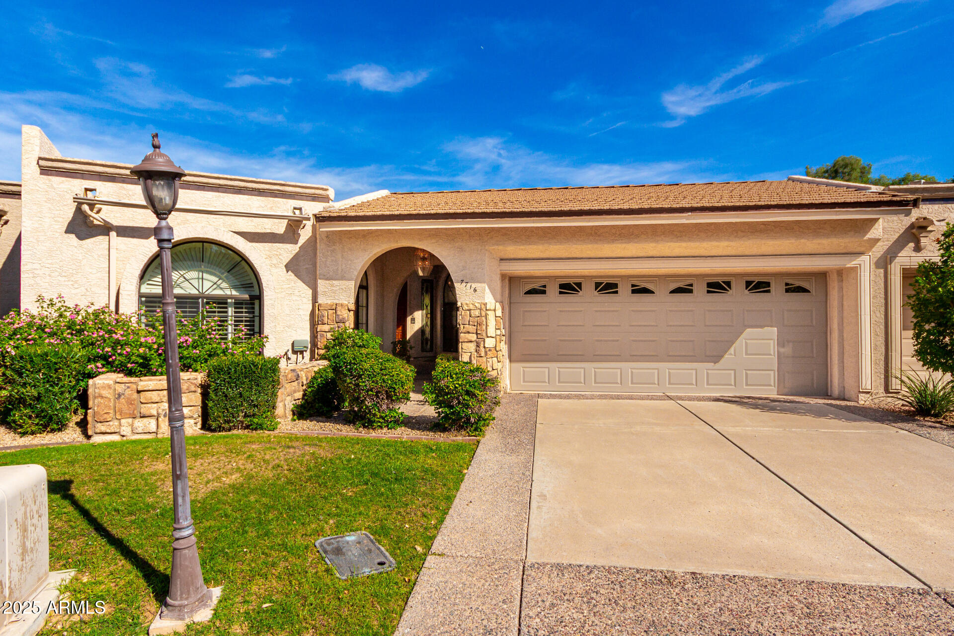 7716 E CLINTON Street