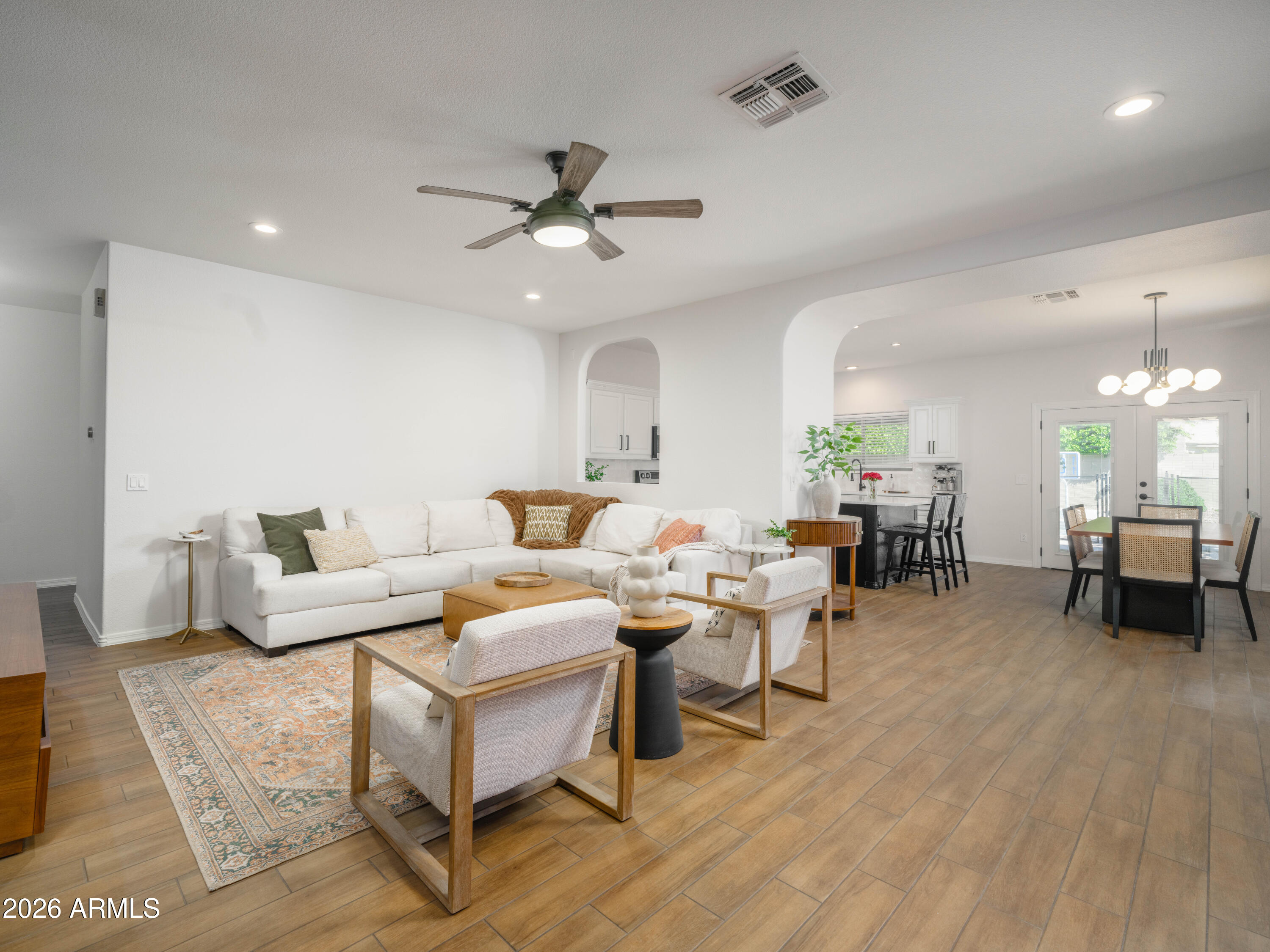 4112 E TETHER Trail