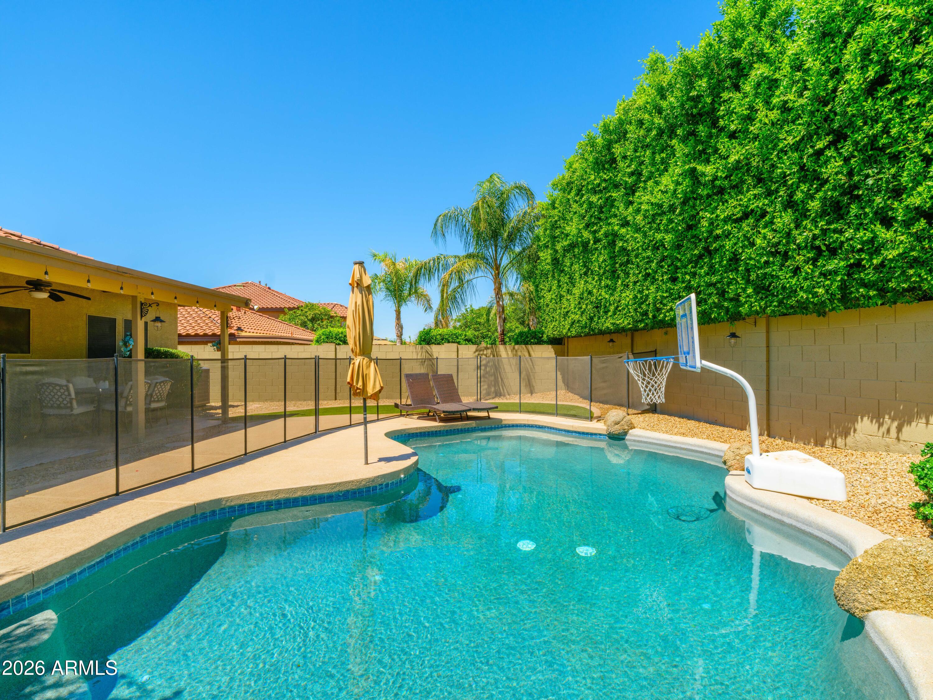 4112 E TETHER Trail