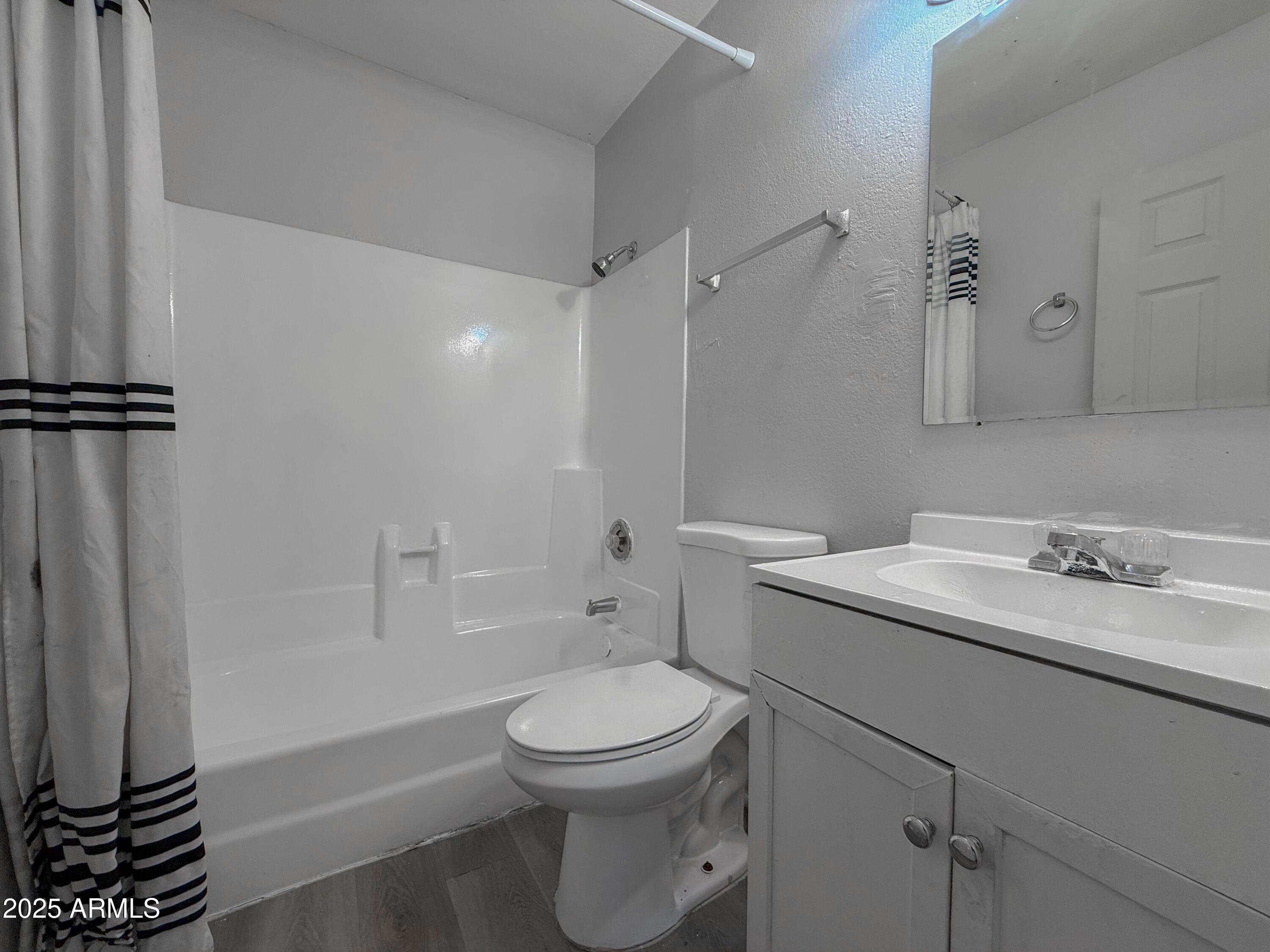 1703 W Mountain View Road 13