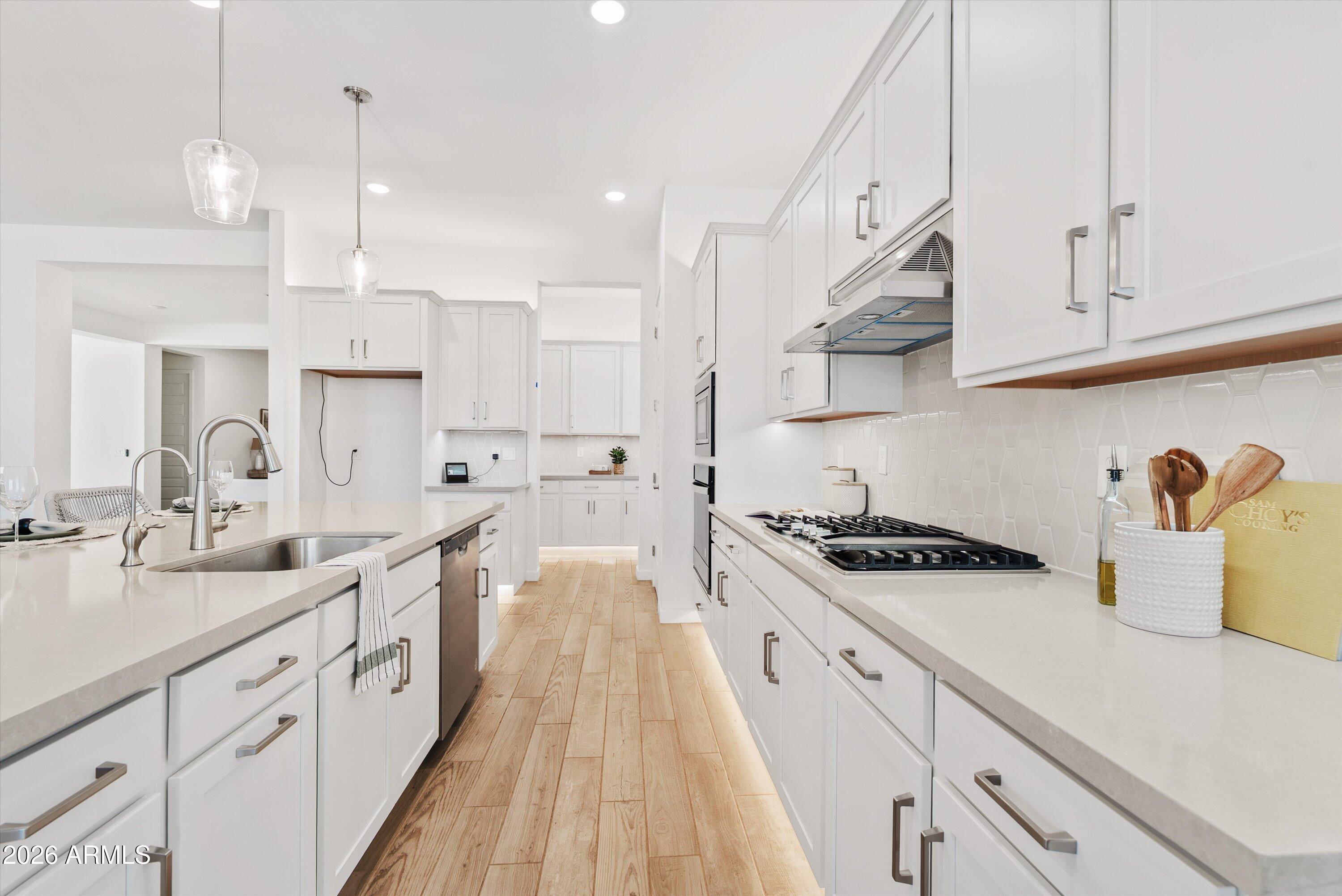 22912 E NIGHTINGALE Road