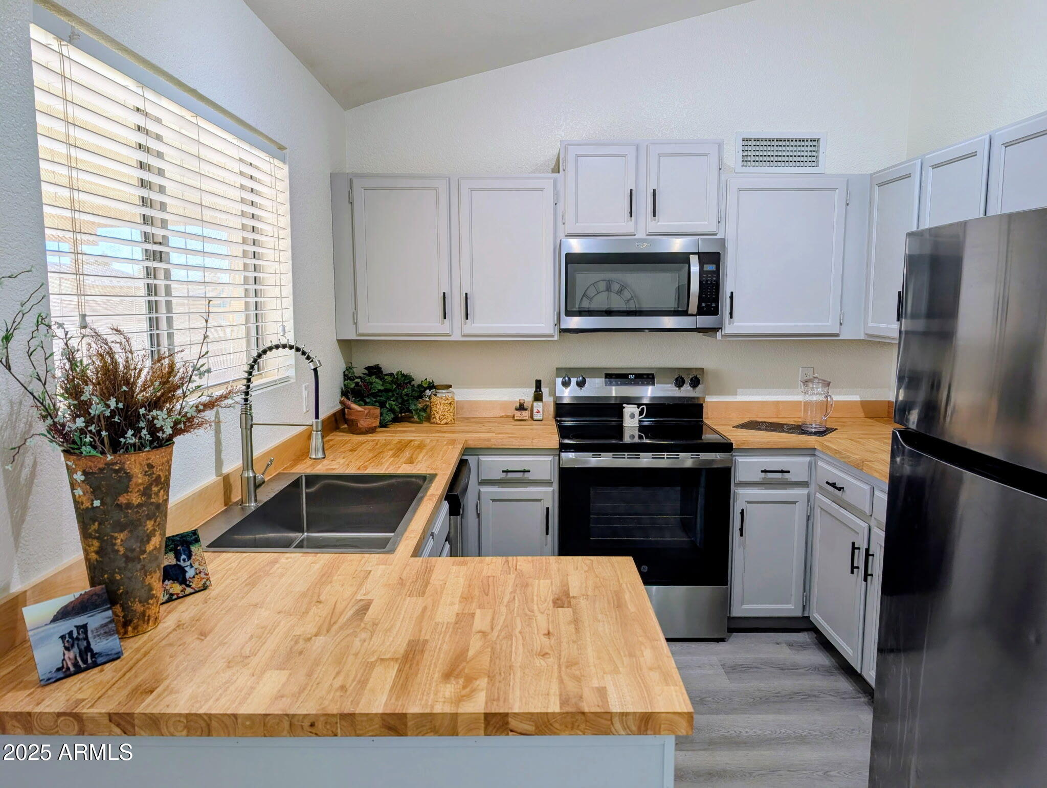 6507 E JENSEN Street