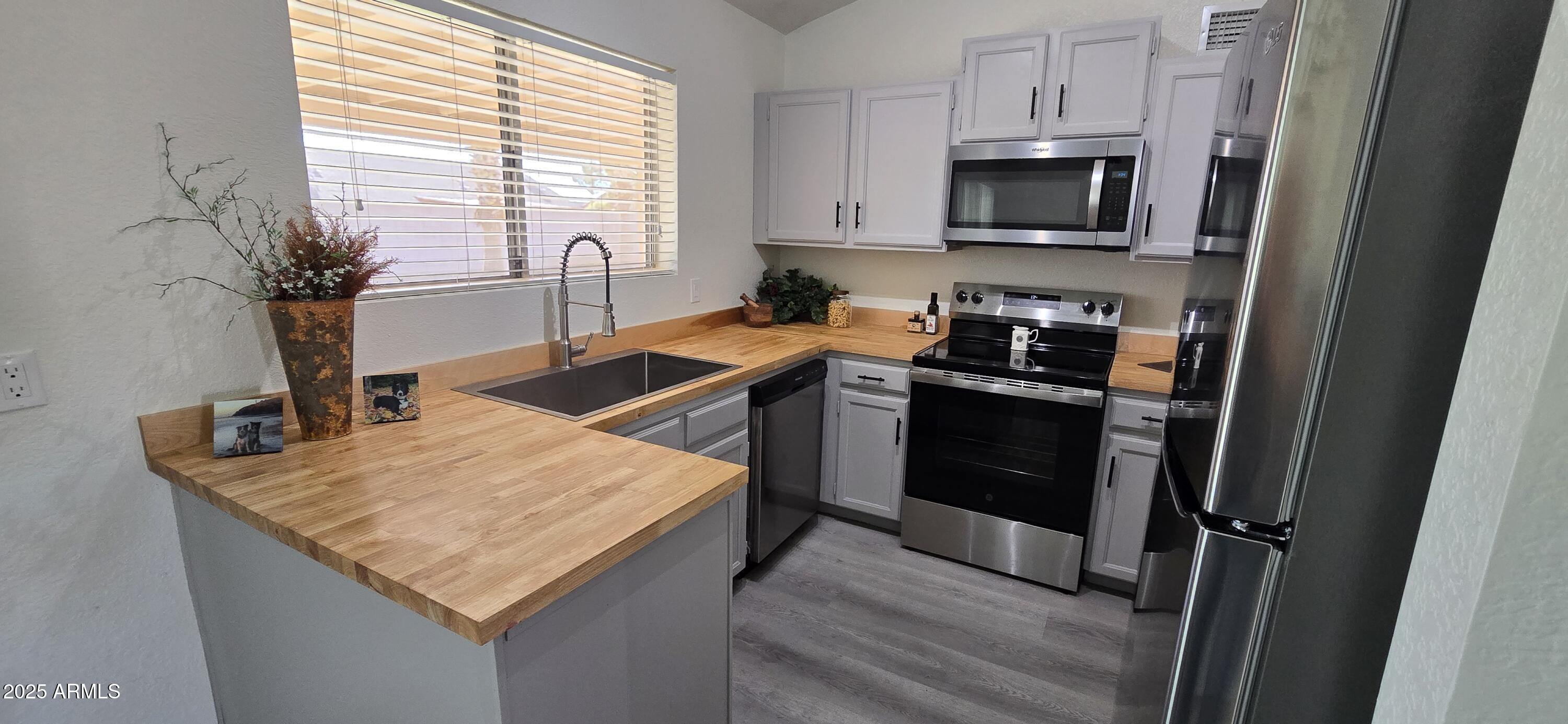 6507 E JENSEN Street