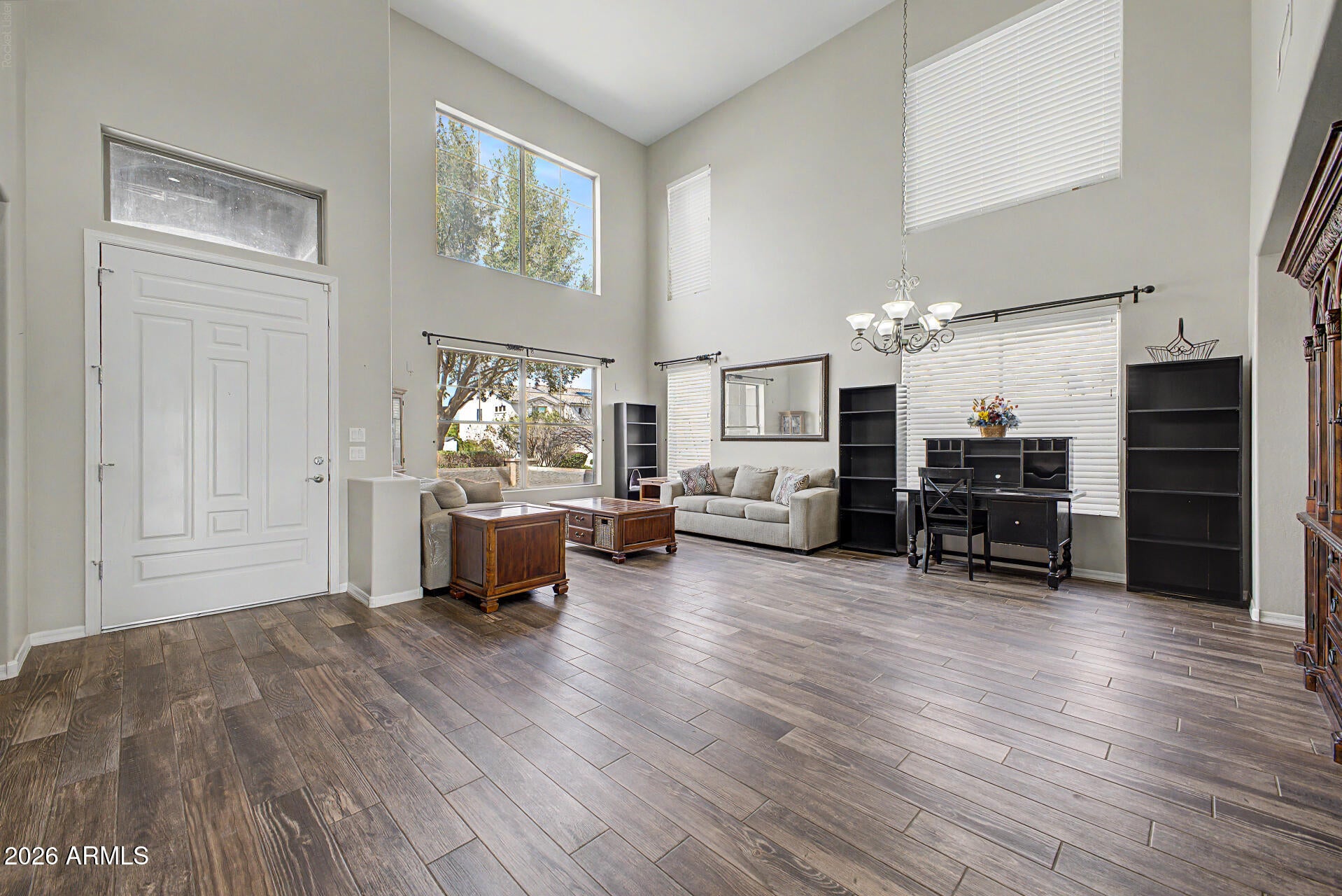4091 E RAVENSWOOD Drive