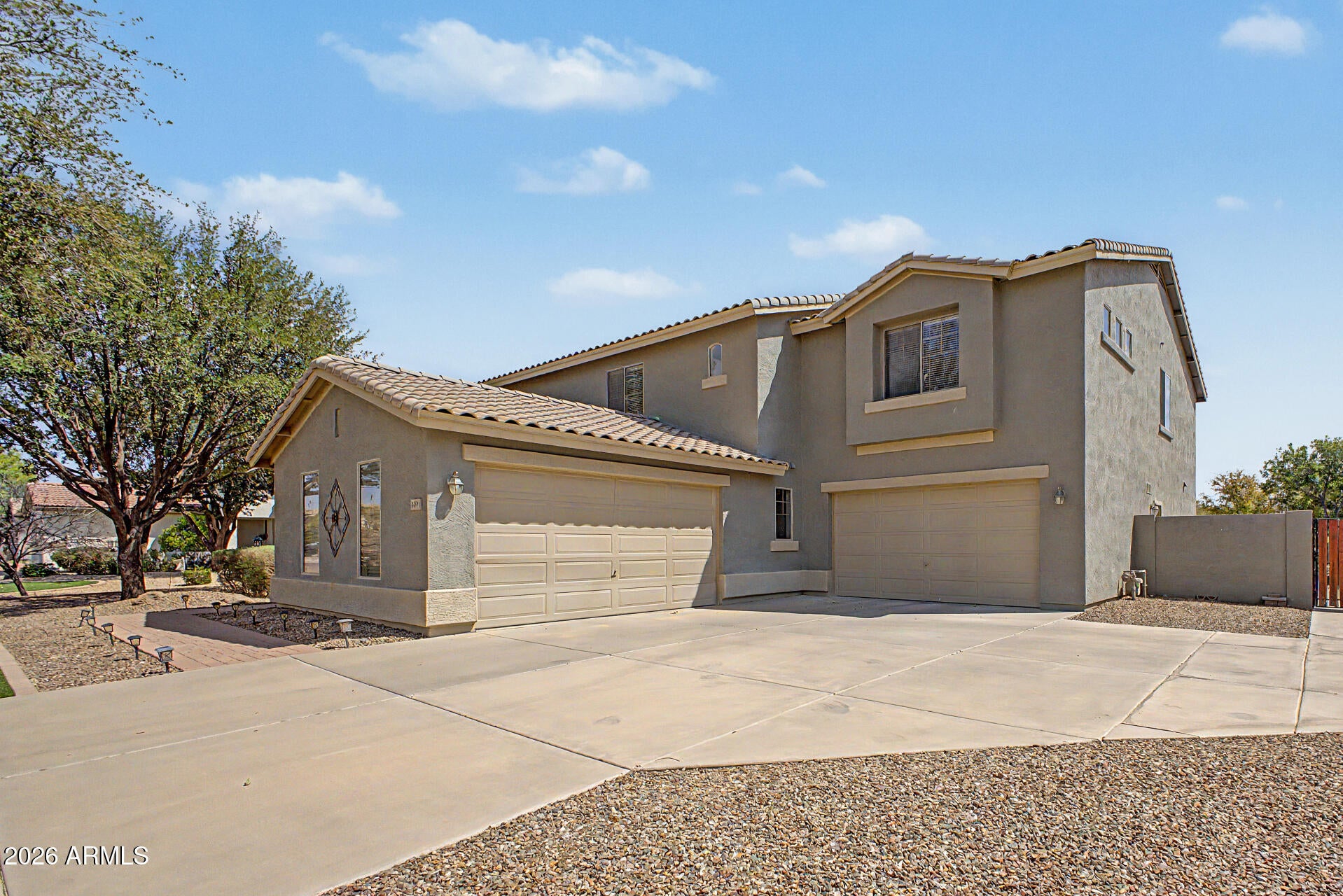 4091 E RAVENSWOOD Drive
