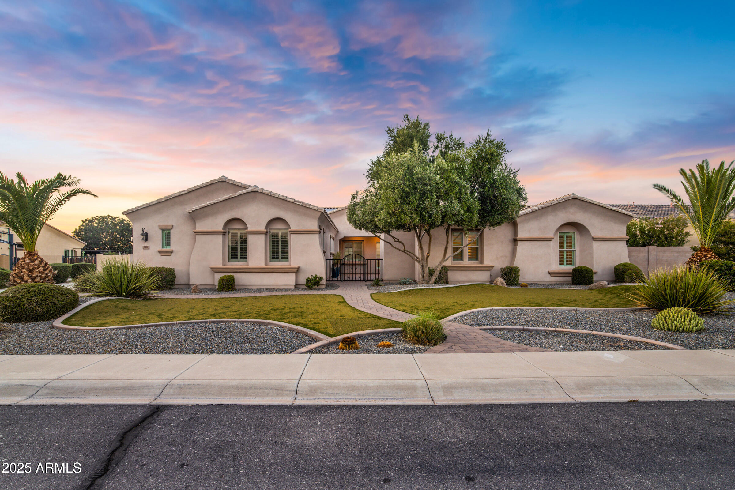 3076 E LA COSTA Drive
