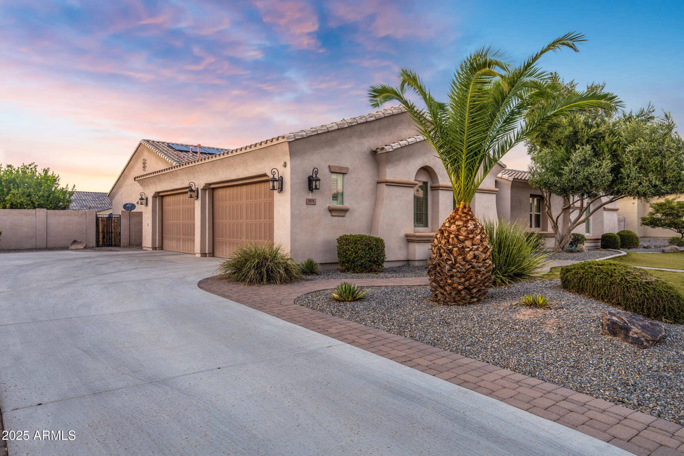 3076 E LA COSTA Drive