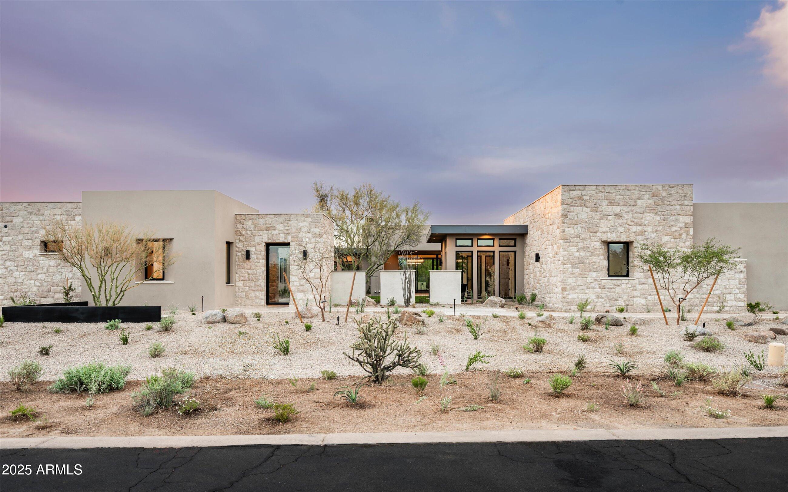 8386 E LEANING ROCK Road