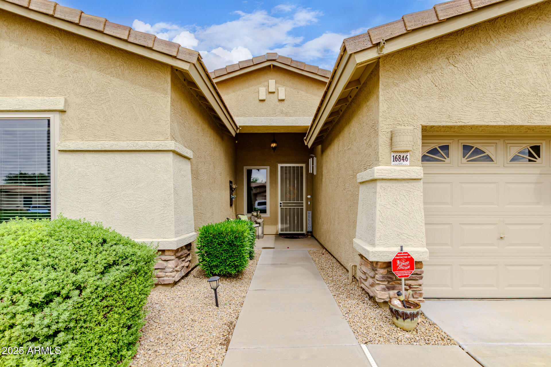 16846 W HALIFAX Street